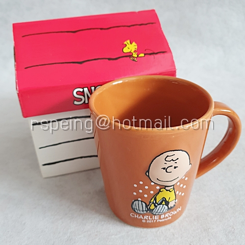 ถ้วย mug ชาร์ลี บราวน์ สีน้ำตาล พร้อมกล่อง