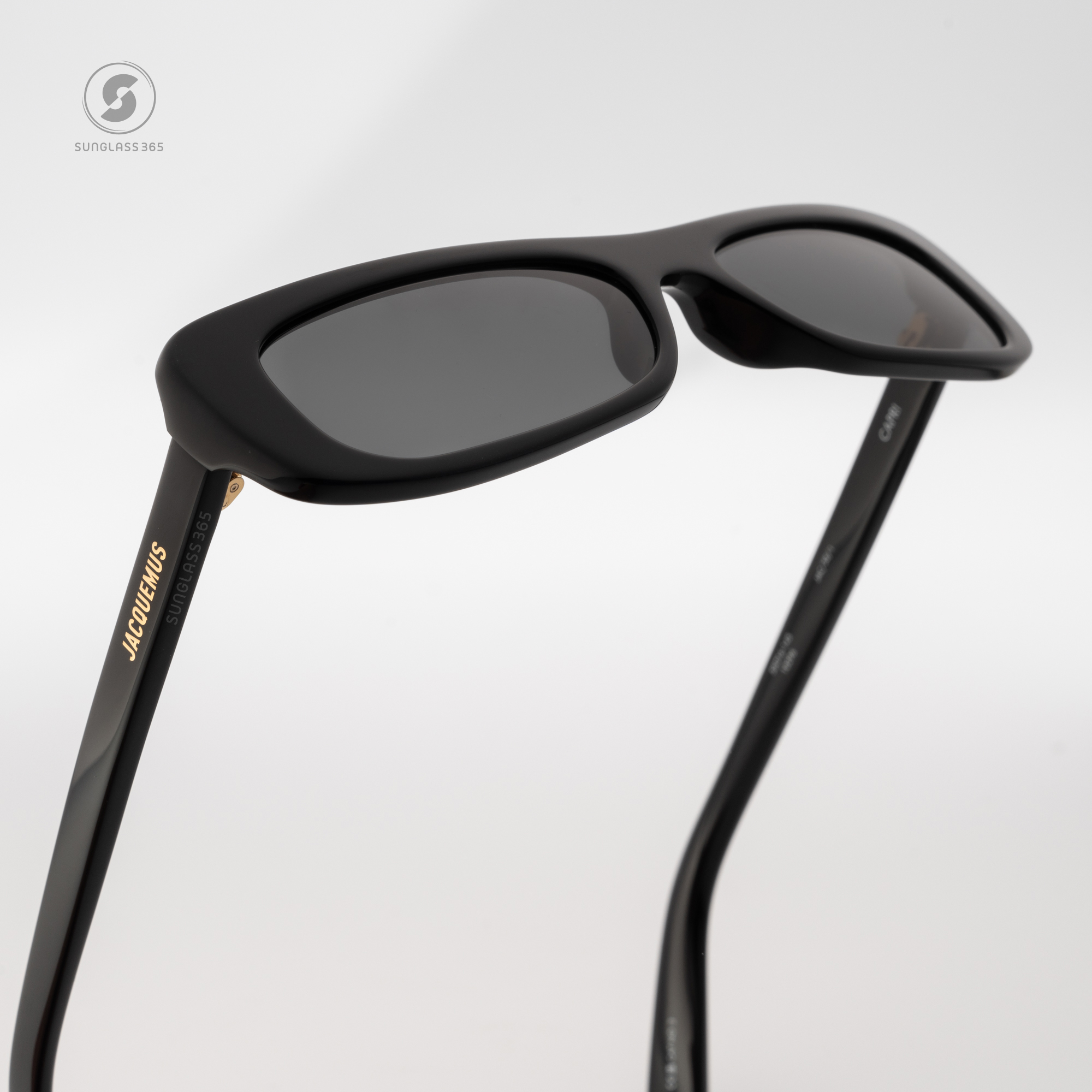 แว่นกันแดด JACQUEMUS CAPRI JAC55 C1