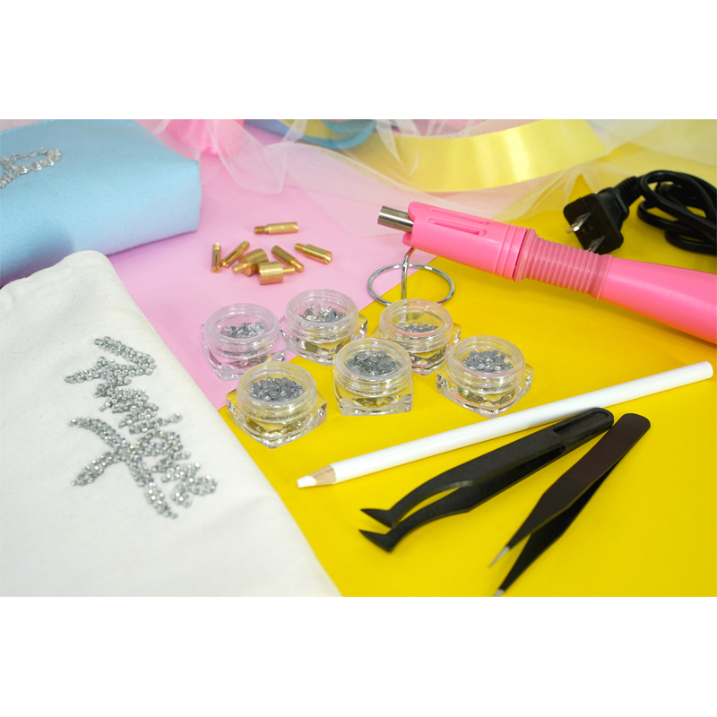 ชุดด้ามติดเพชรแวววาว Diamond Hotfix สร้างผลงานวิบวับ ง่ายๆด้วยตัวเอง