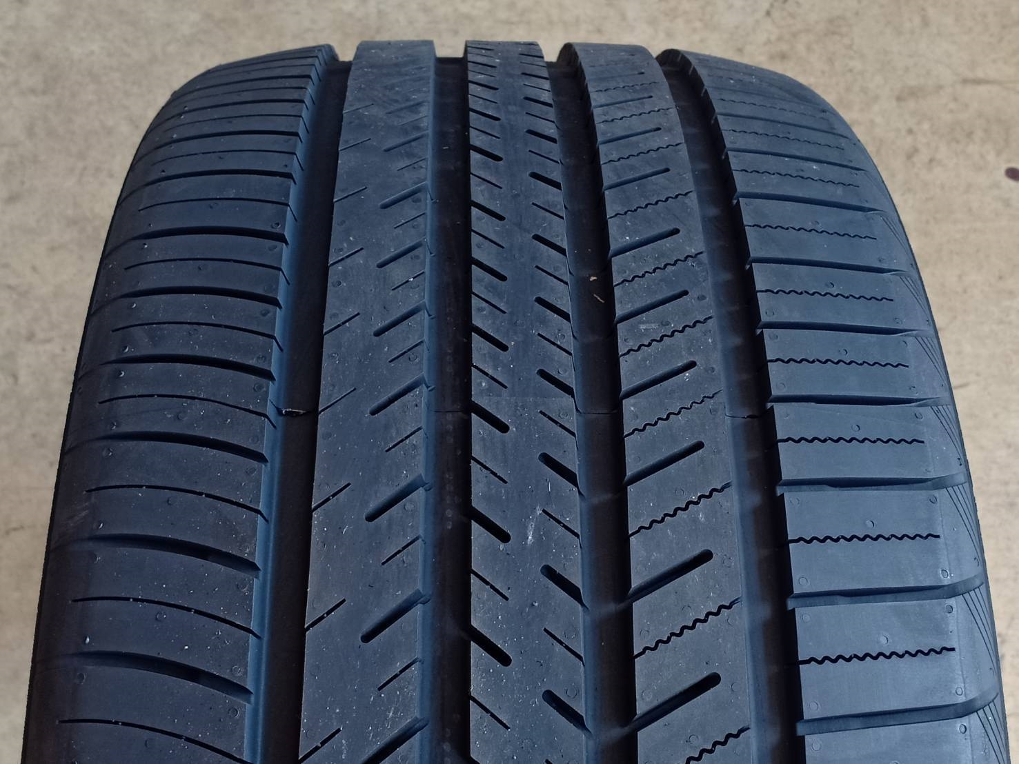 ATLAS 255/30R22 FORCE UHP ปี2019 ราคาถูก