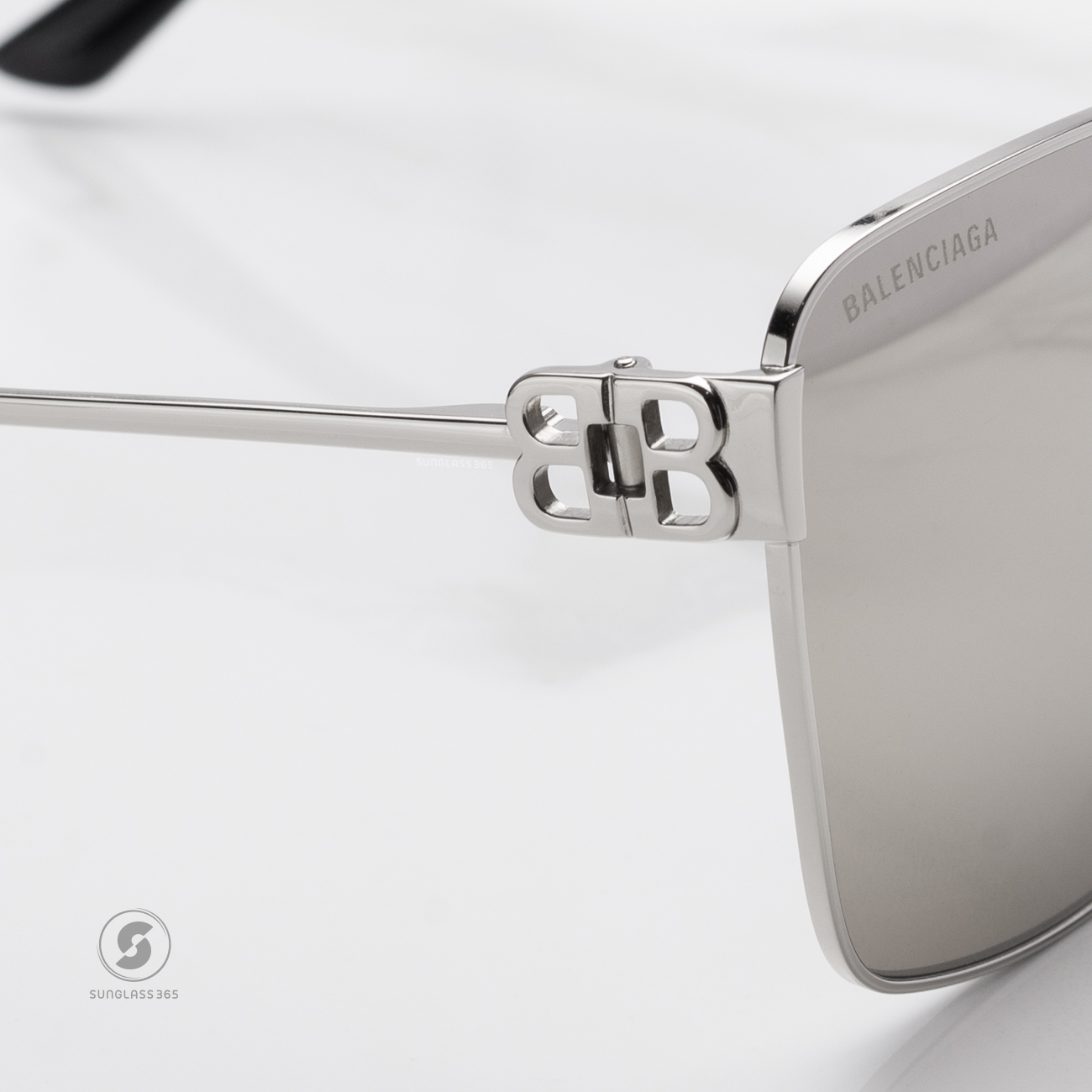 แว่นกันแดด Balenciaga BB0338SK 006