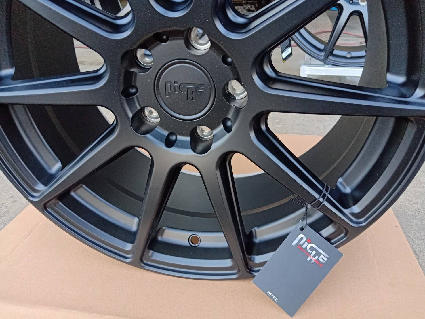 ล้อแท้ NICHE-ESSEN ขอบ18 ราคาโดน