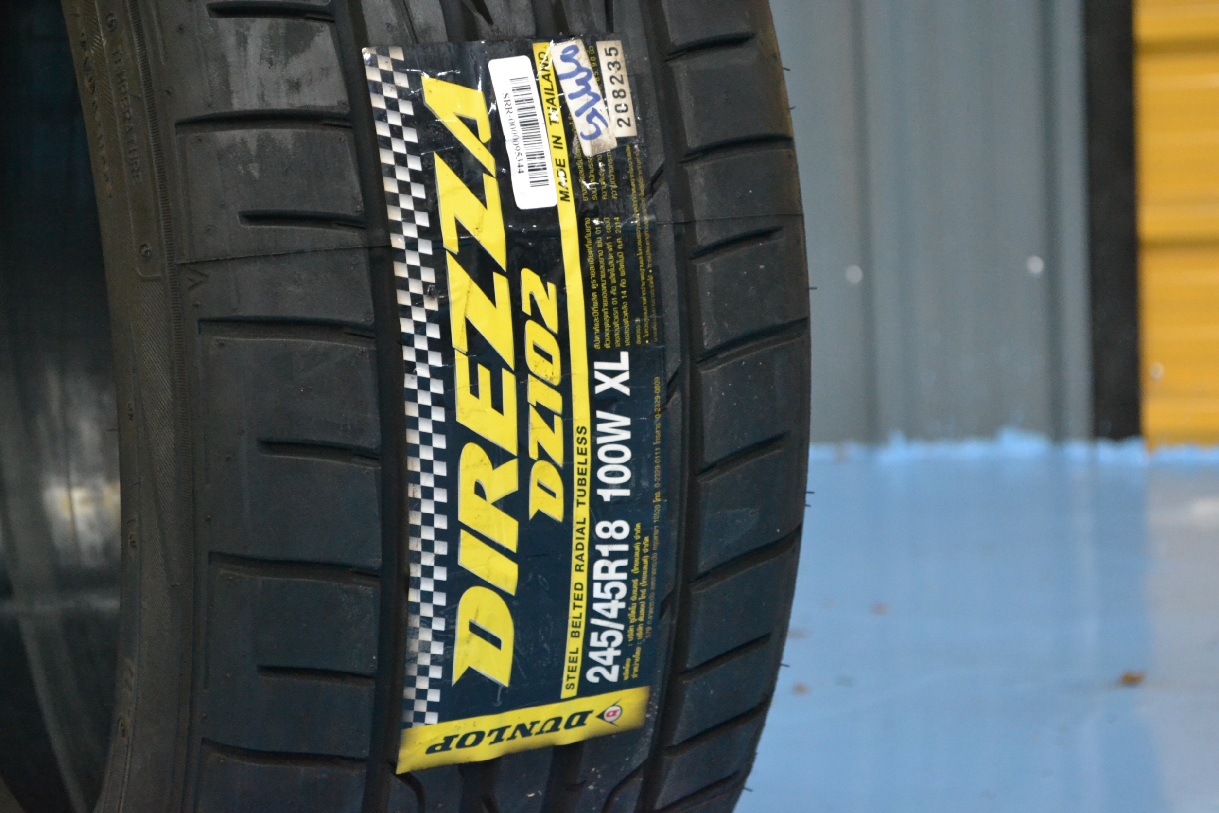 ยางใหม่ DUNLOP DZ102 245/45-18 เส้น 2500 บาท ปกติ 5500 บาท