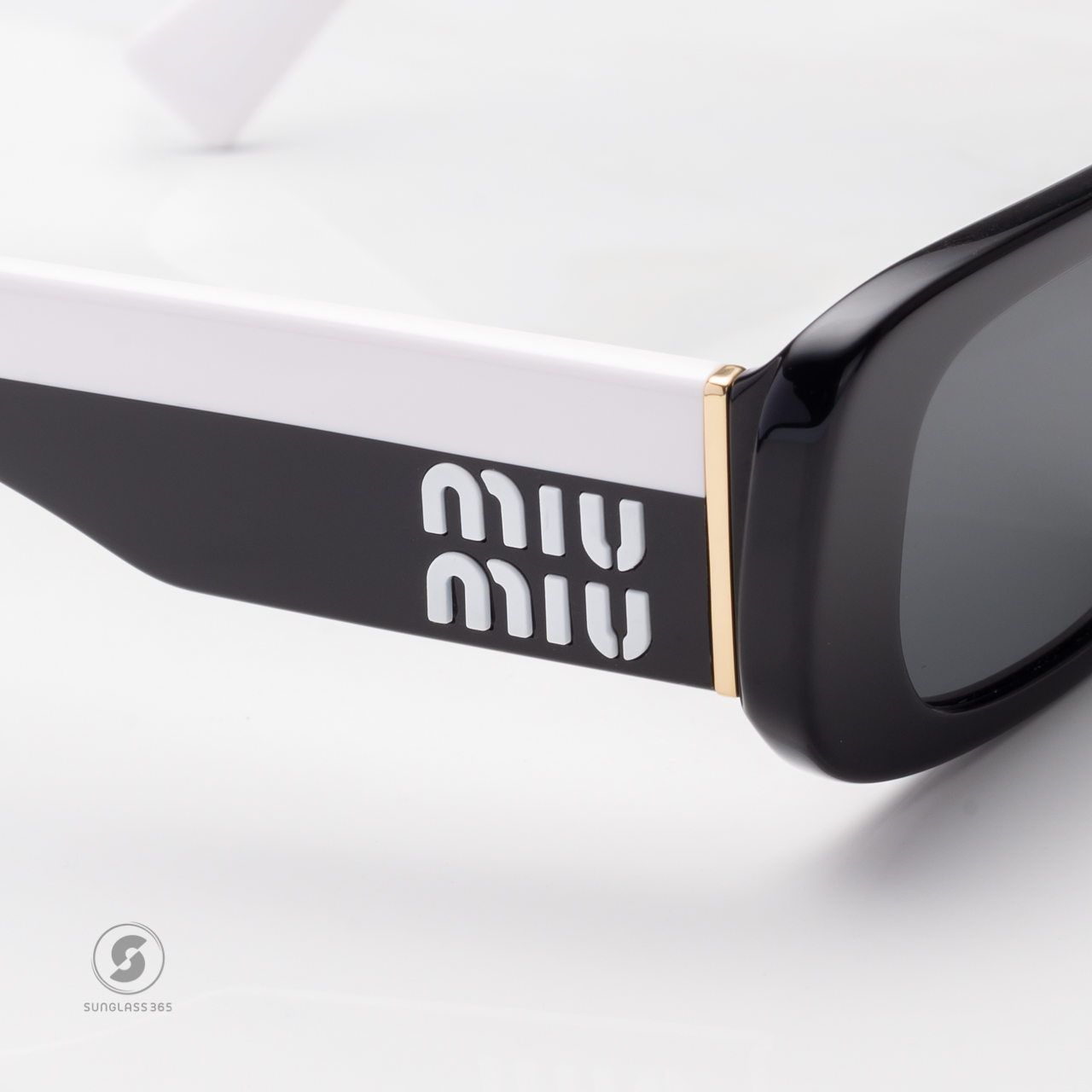 แว่นกันแดด Miu Miu MU08YS 1AB5S0