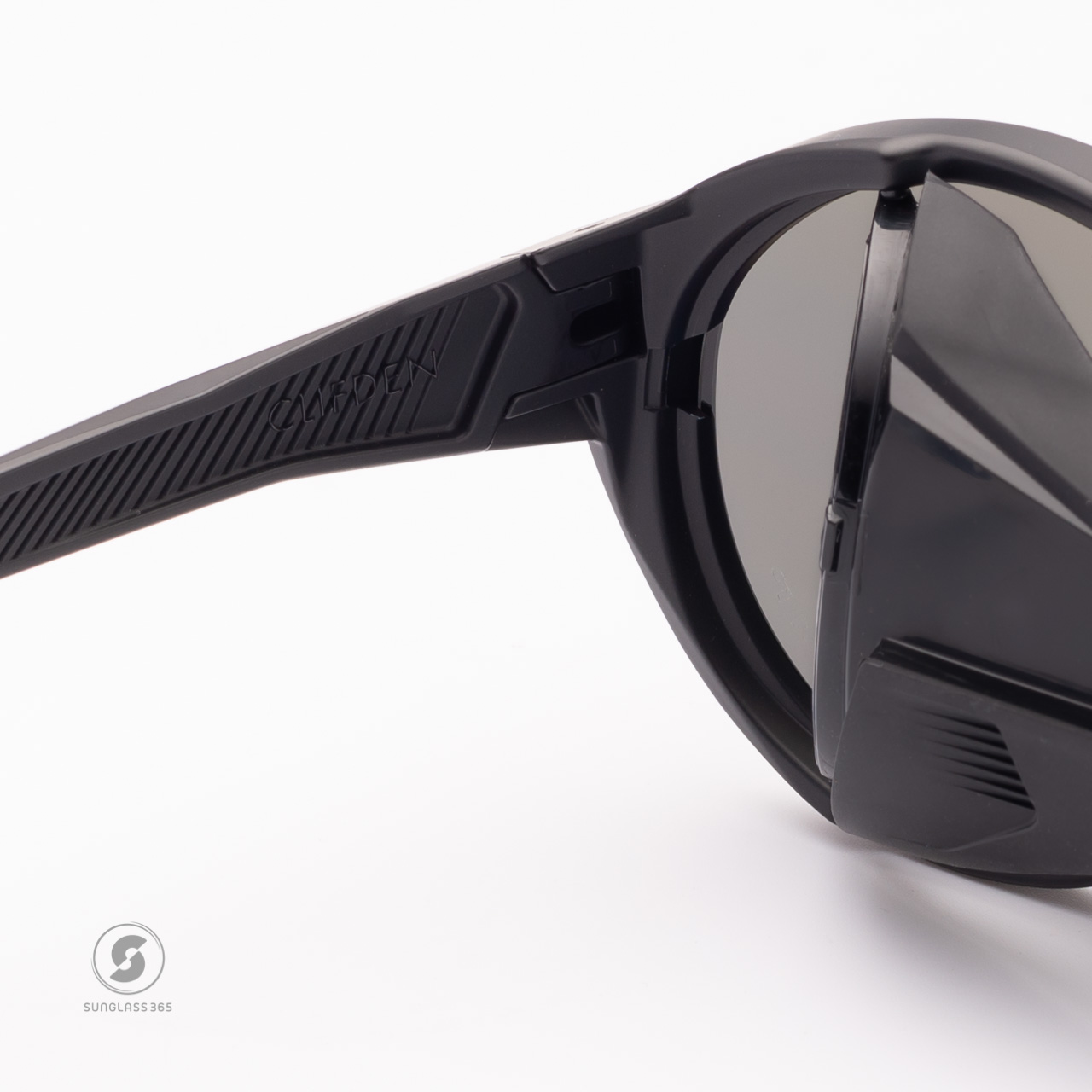 Oakley OO9440-09 Clifden Matte Black Prizm Black Polarized