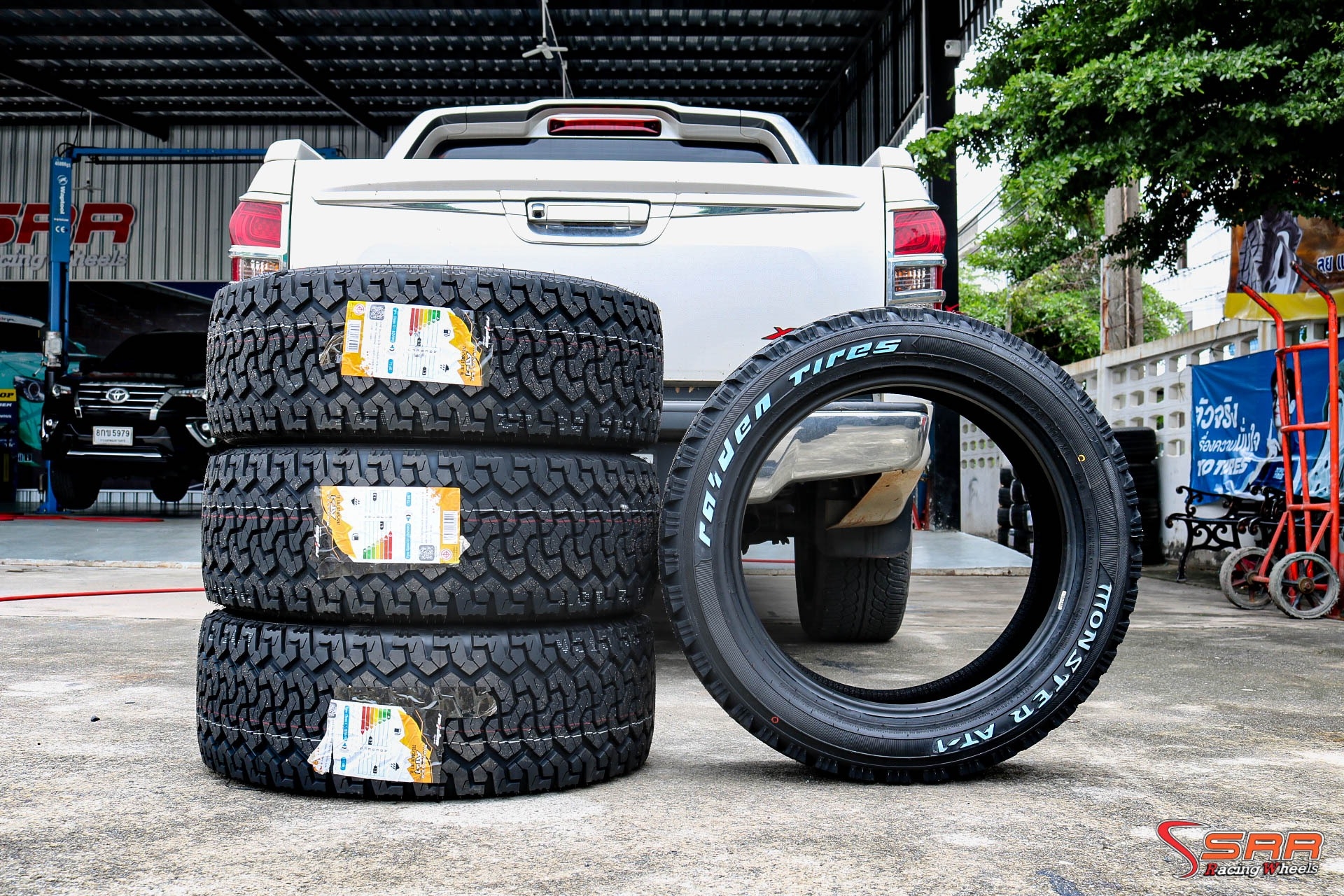 MONSTER AT-1 265/50R20 ปี20