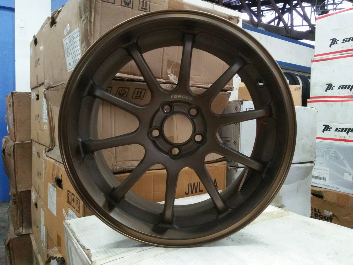 Model:CE28 228 Size:17x7.5 inch Offset:+40 pcd:5x100 Center Bore:73.5 mm Color:ABD/LINEFM