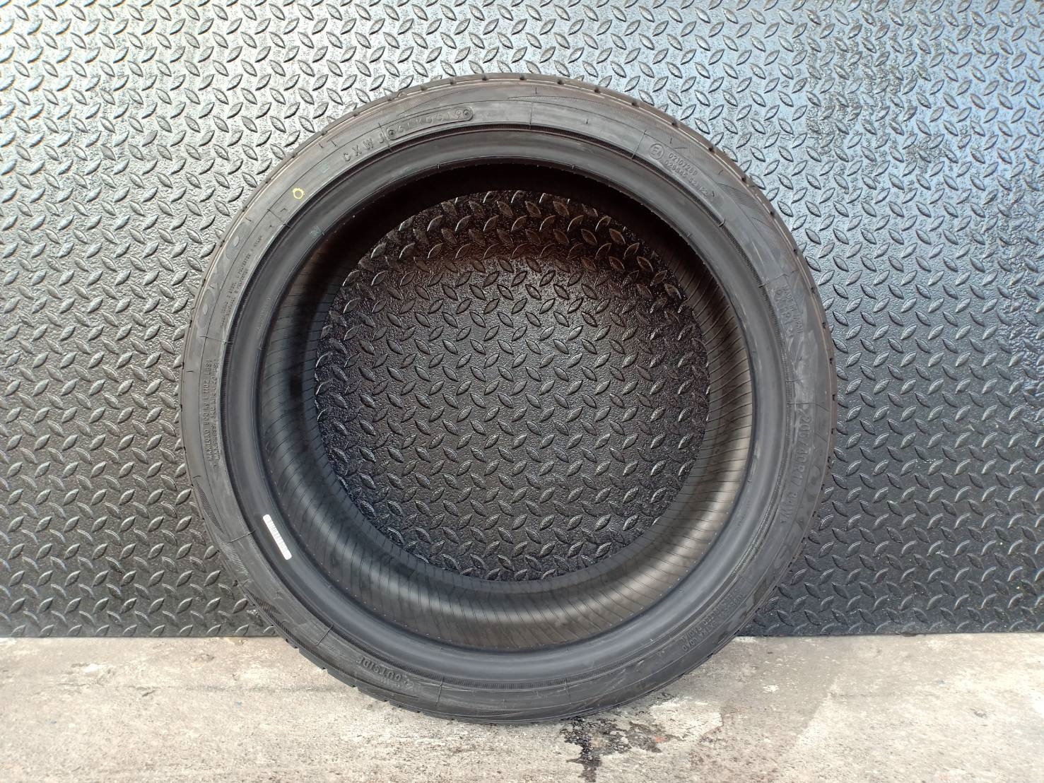 TOYO PROXES TR1 205/40-17 ปี19