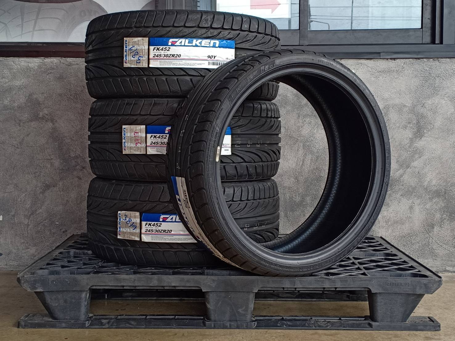 FALKEN 245/30ZR20 FK452 90Y MADE IN THAILAND