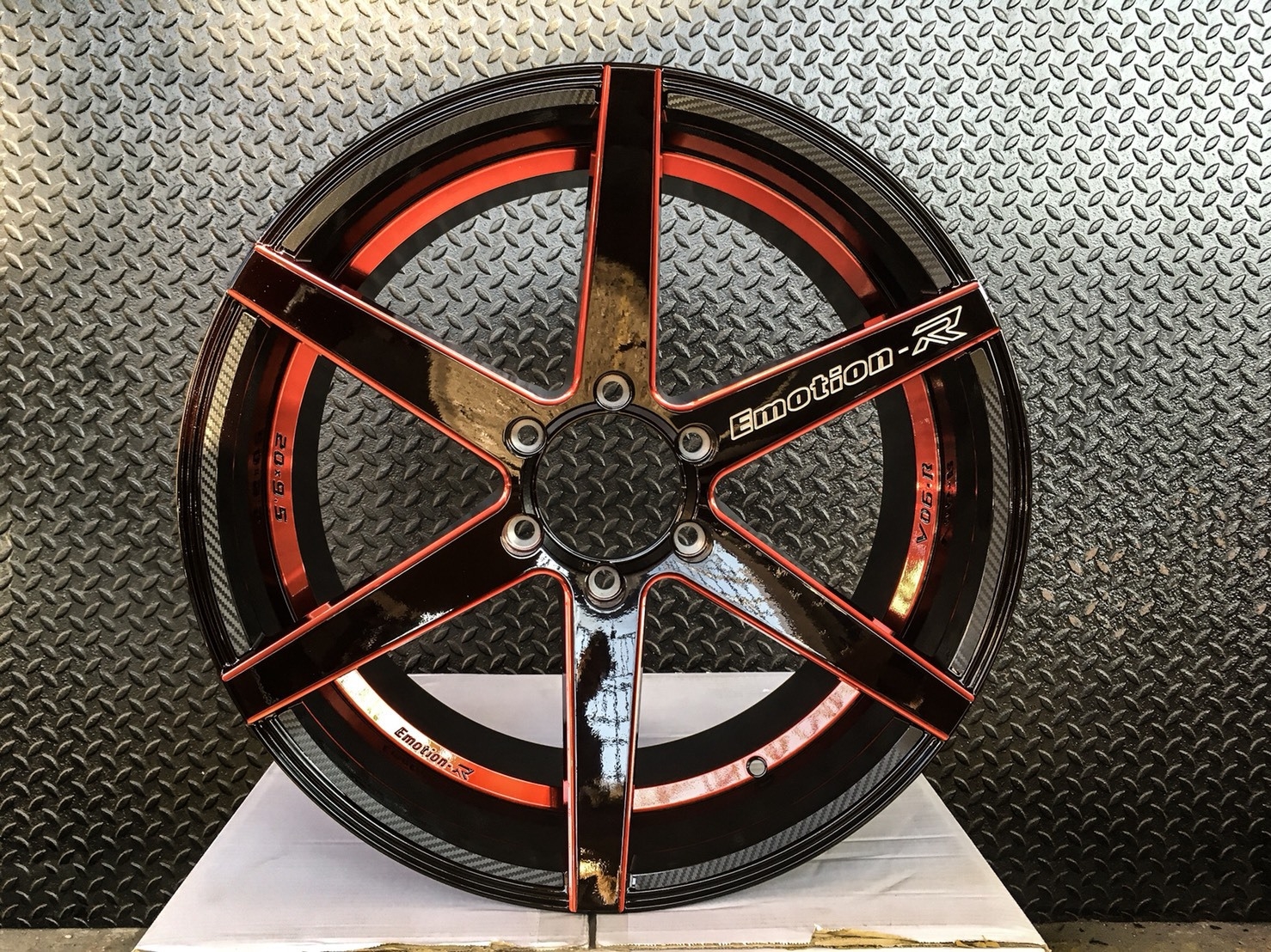 ล้อใหม่ EMOTION R V06 ขอบ20