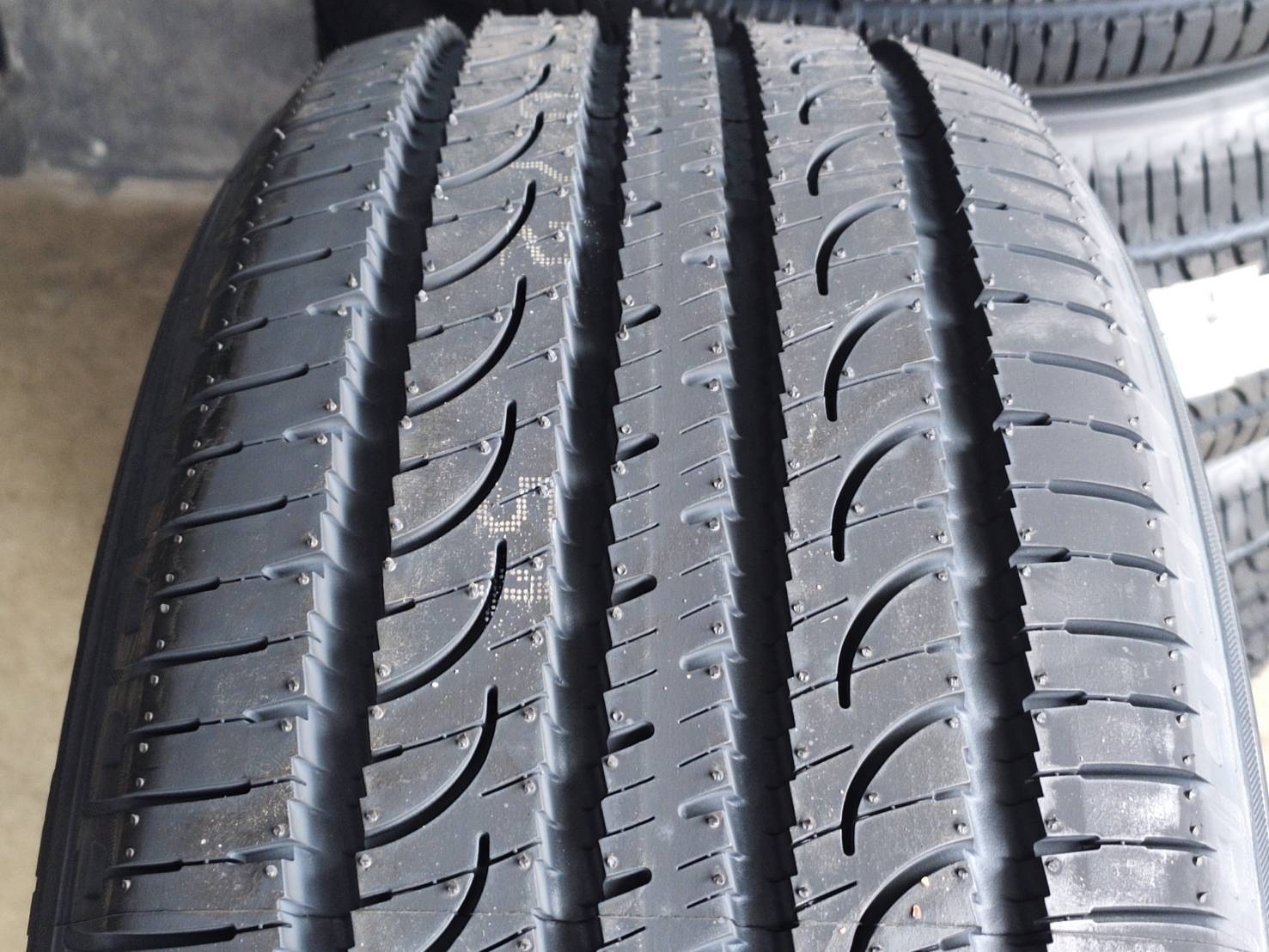 YOKOHAMA GEOLANDAR SUV G055 245/50R20