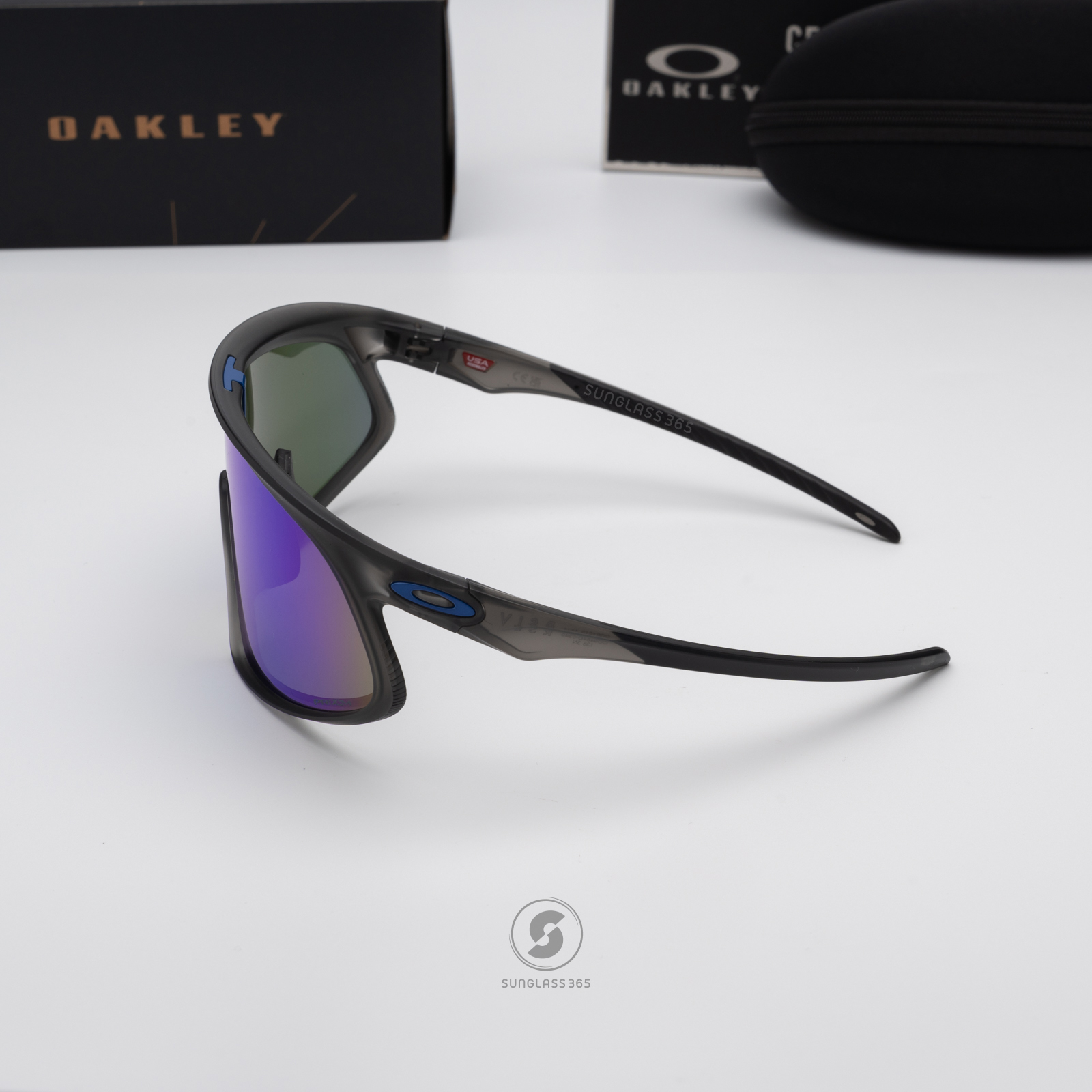 Oakley RSLV OO9484D-03 Matte Black Prizm Sapphire