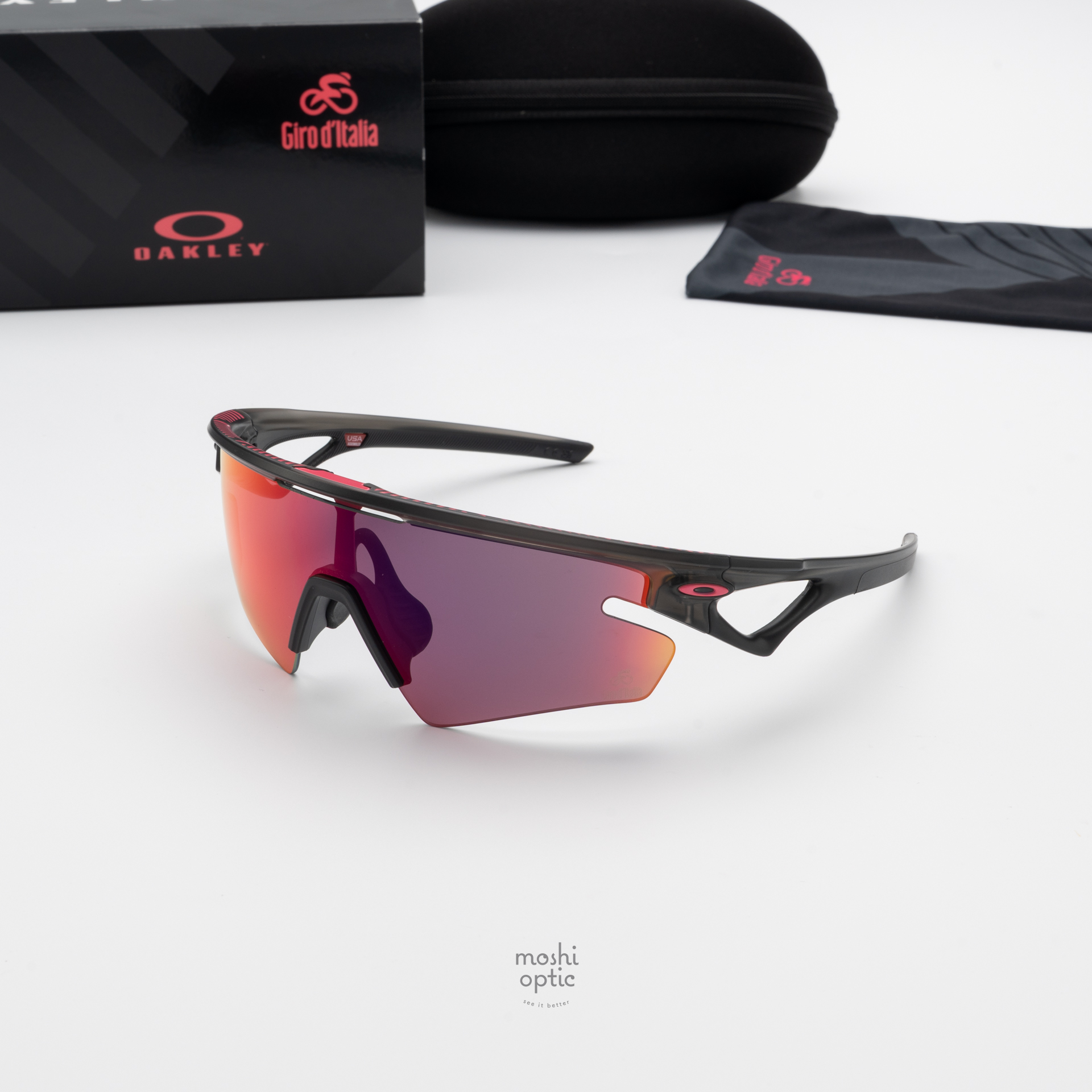 OAKLEY Sphaera Slash OO9499-09 Giro Grey Smoke (Giro D_Italia Collection 2025)