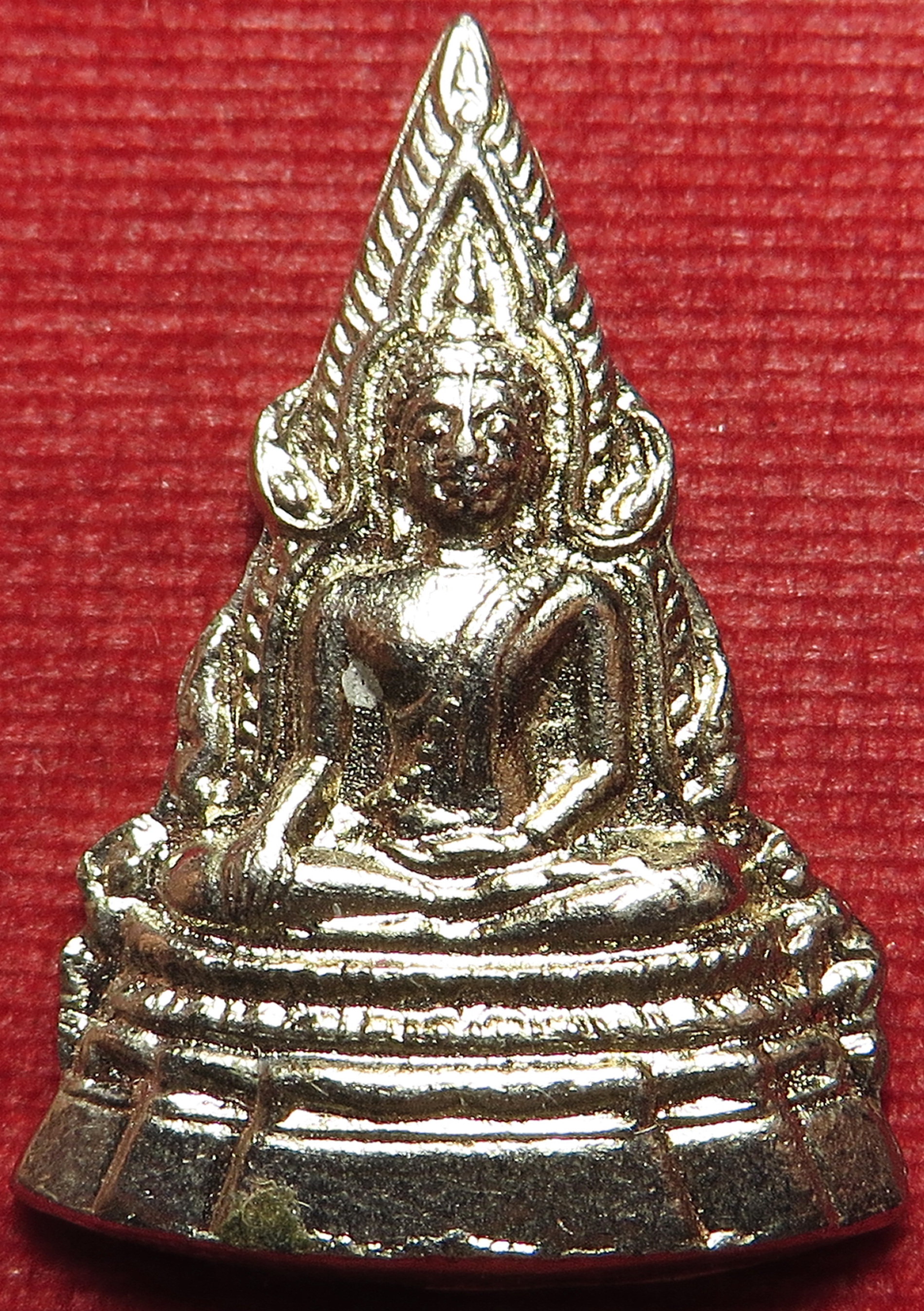 1329 เหรียญพระพุทธชินราช จ.พิษณุโลก เนื้อกะไหล่เงิน - ชุบเงิน (รับประกัน พระแท้ + ส่งฟรีทั่วประเทศ)