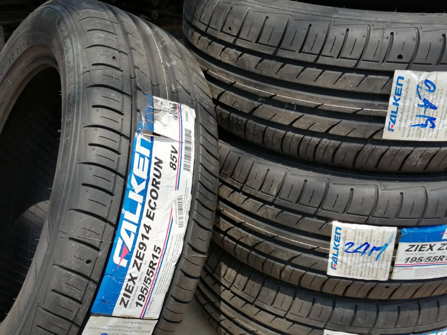 FALKEN ZE914 195/55-15 ปี19 ราคาถูก พร้อมใส่ ฟรี