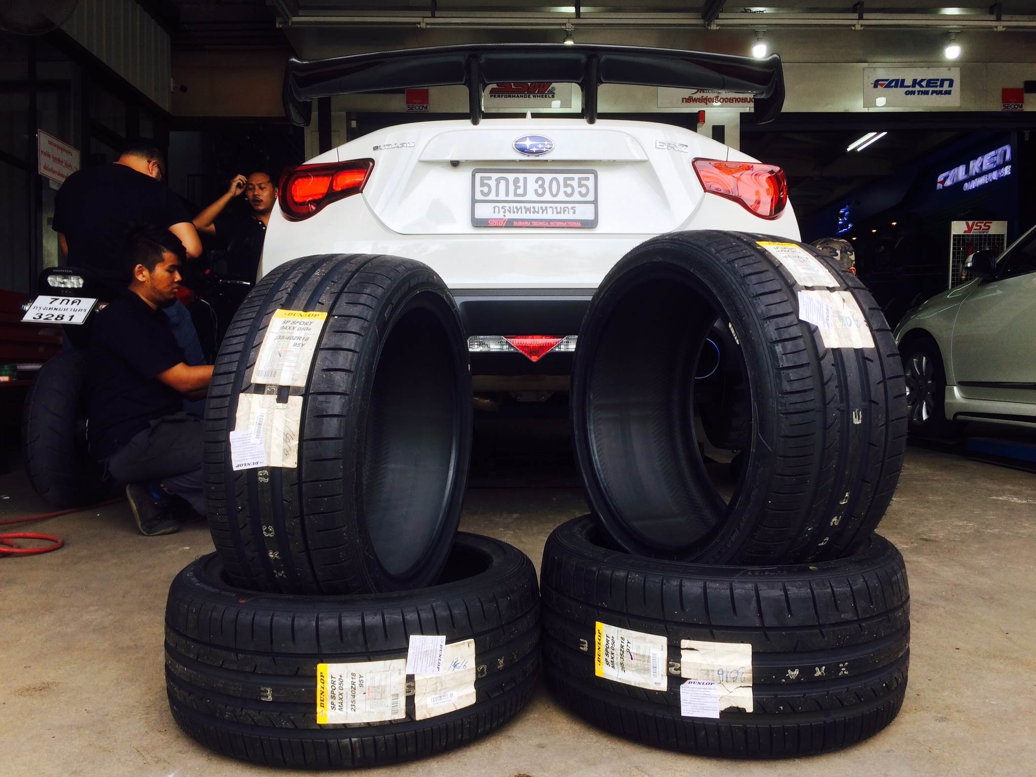 ยางใหม่ DUNLOP SPORTMAXX050+ 265/35-18 เส้น 6800 ปกติ 11000