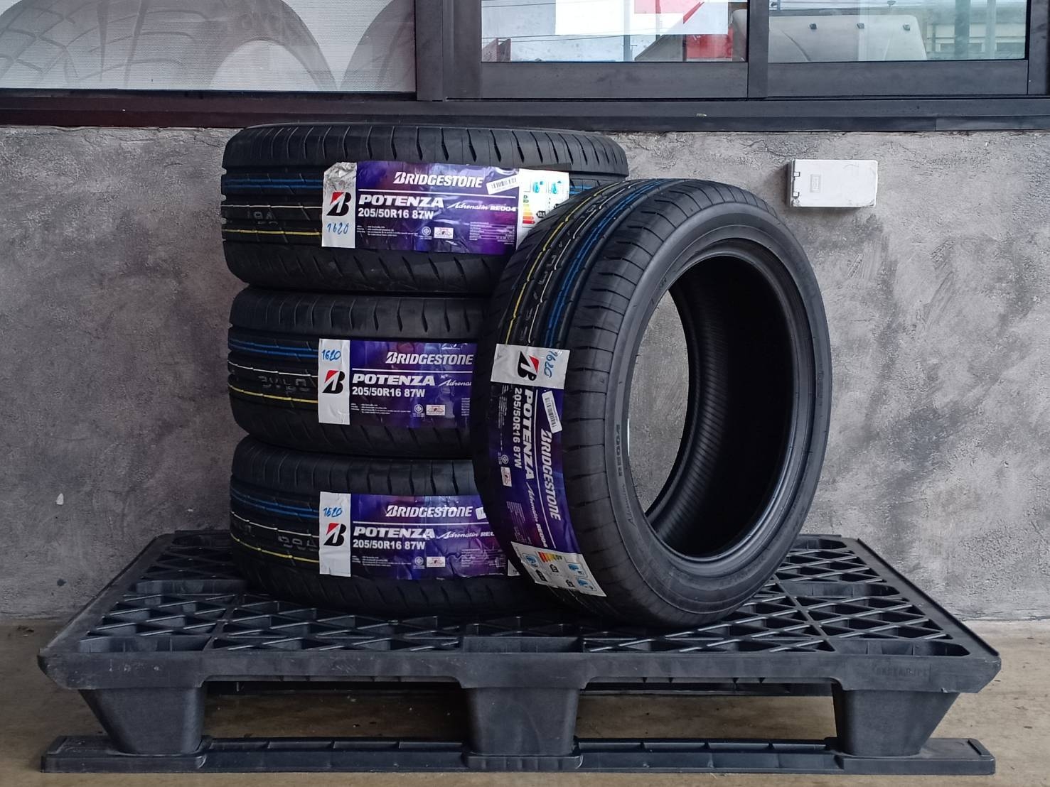 BRIDGESTONE 205/50R16 POTENZA RE004 87W MADE IN THAILAND