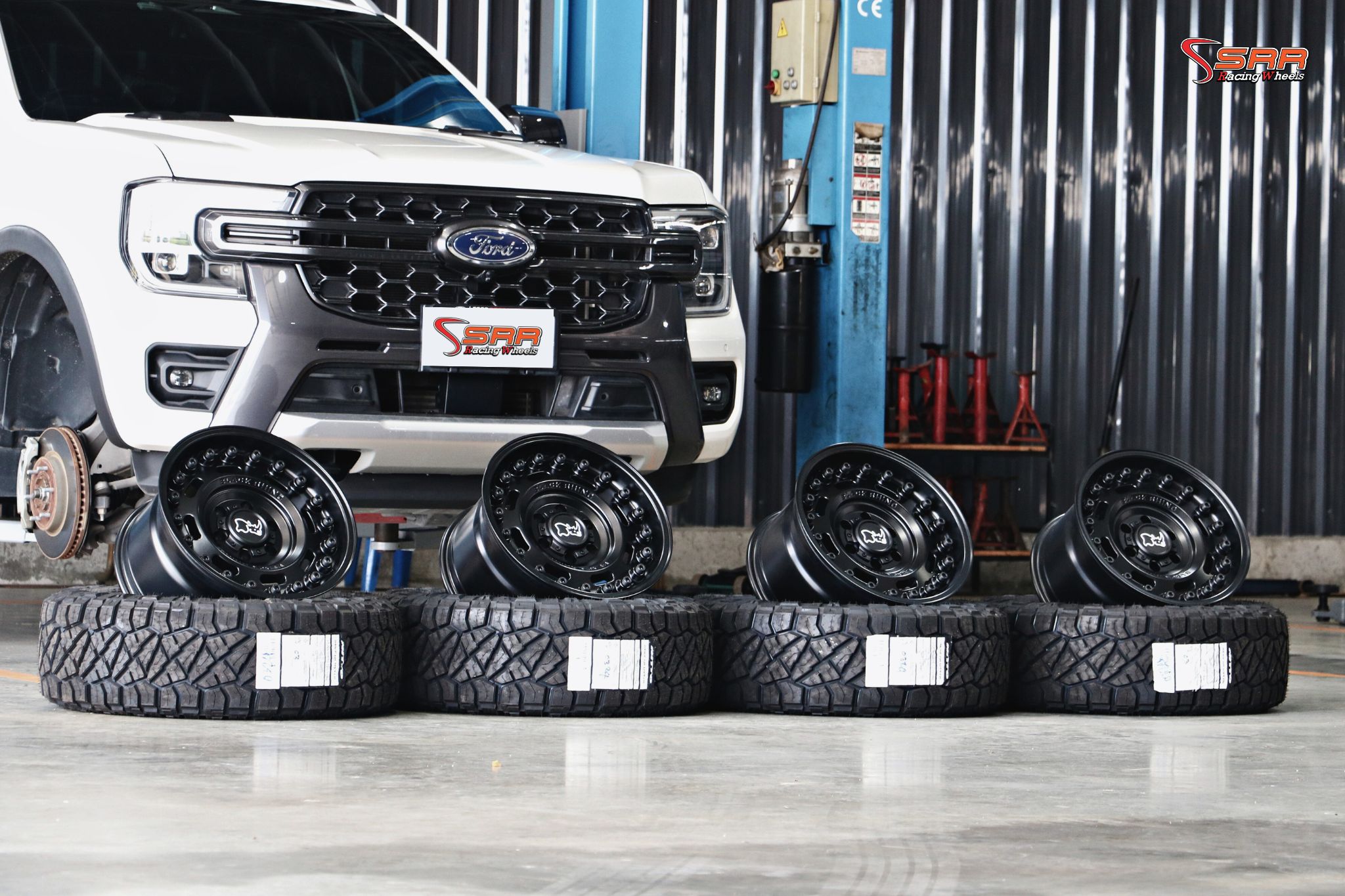 BLACK RHINO AXLE ขอบ17นิ้ว (6รู139.7)