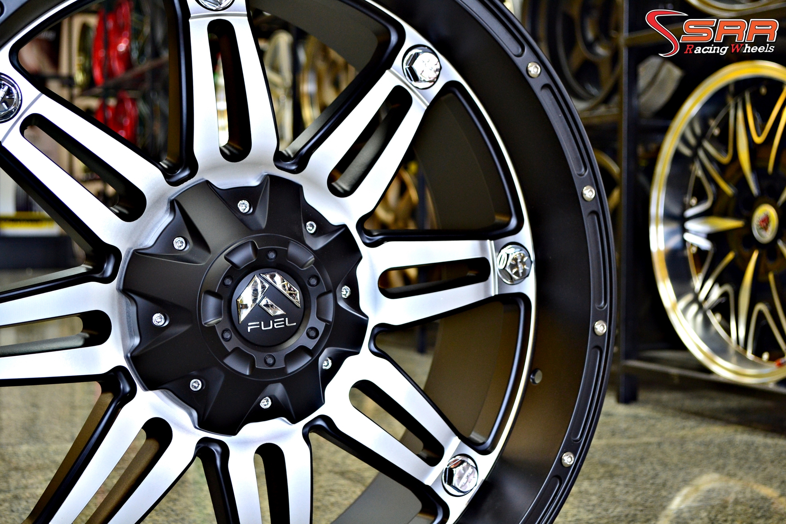 ล้อแท้ FUEL HOSTGE ขอบ22นิ้ว วงละ 16,000.-