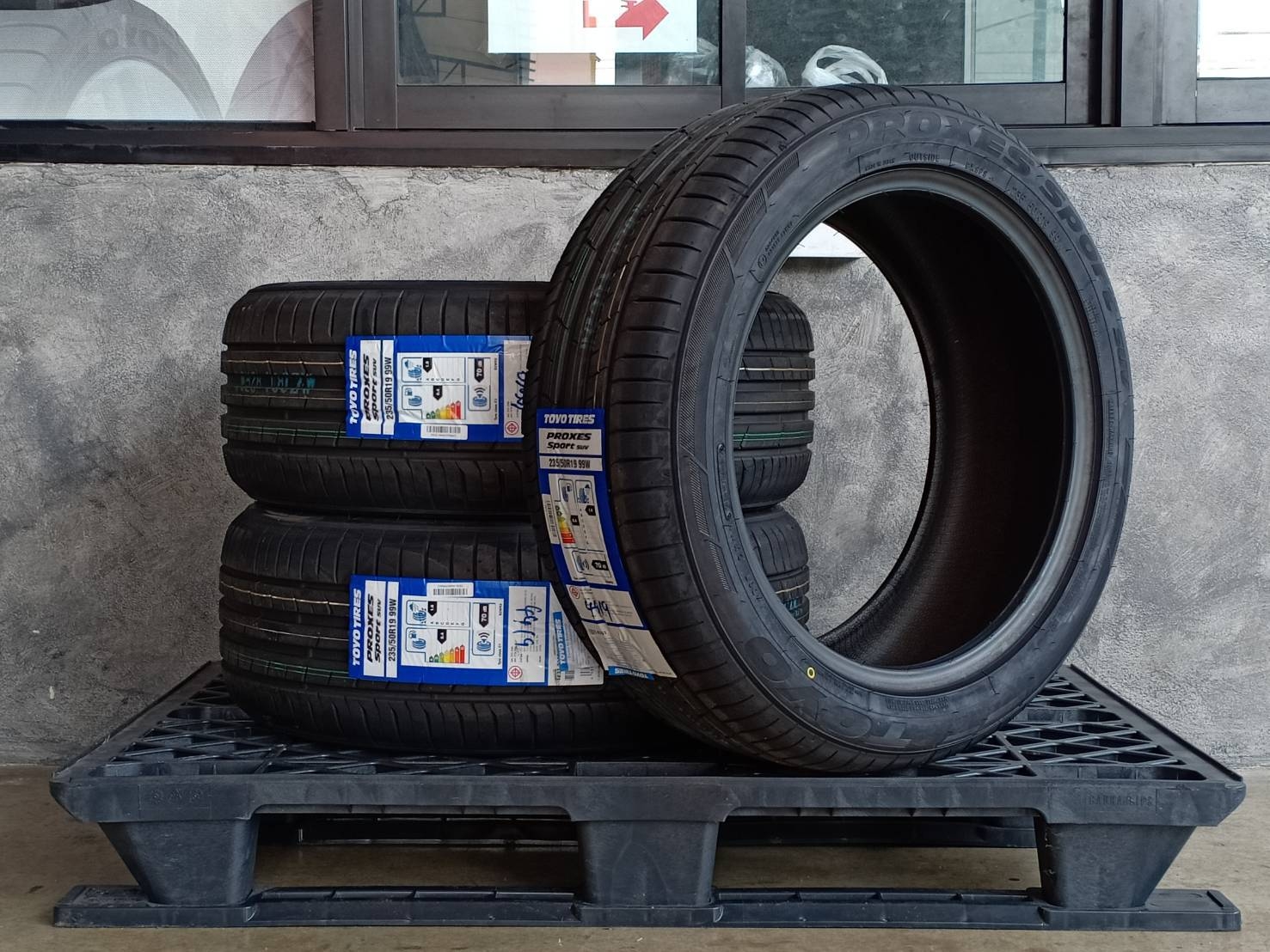 TOYO 235/50R19 PROXES SPORT SUV 99W MADE IN JAPAN