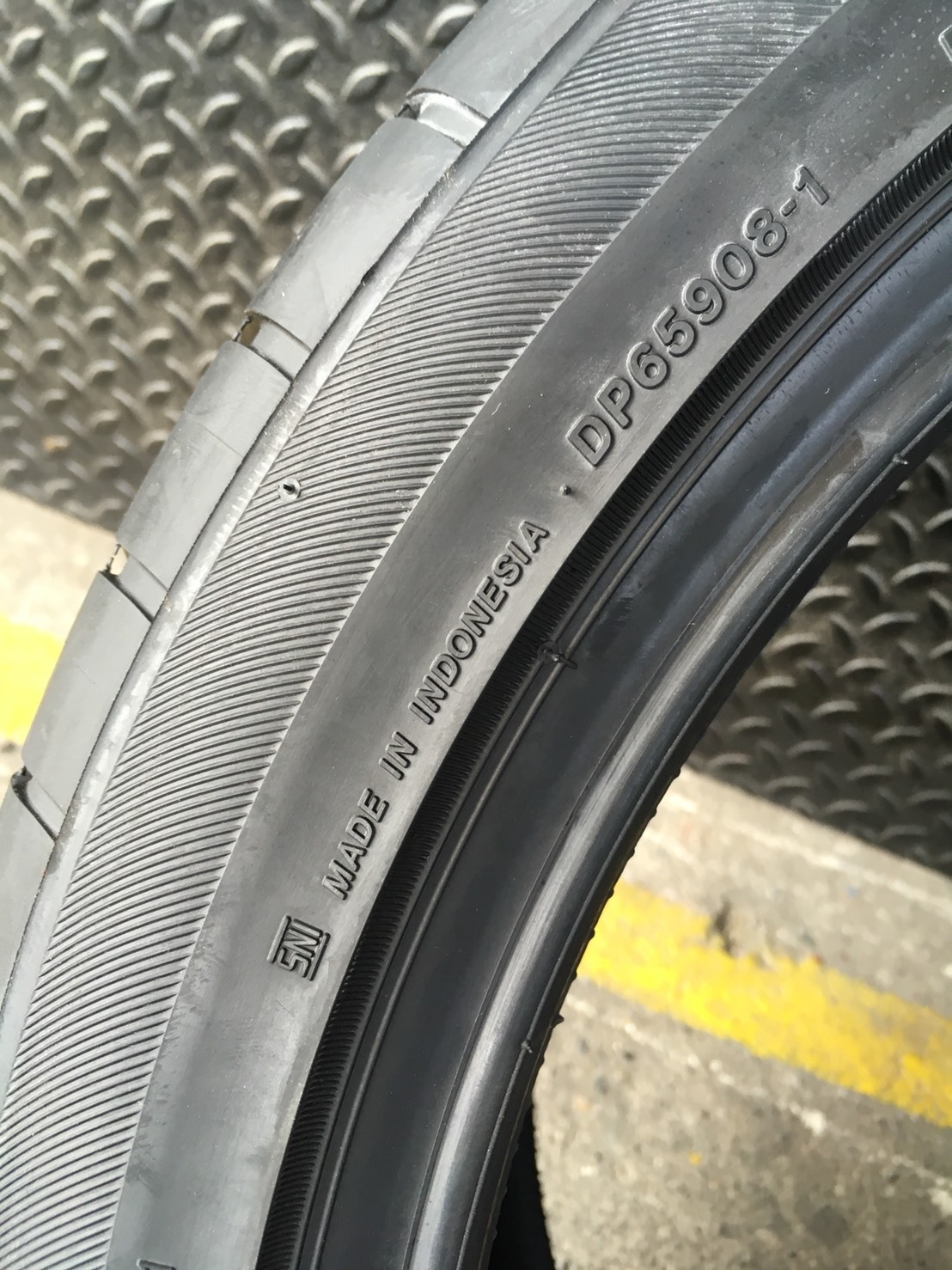 BRIDGESTONE POTENZA RE003 225-45-18 เส้น 6800บาท