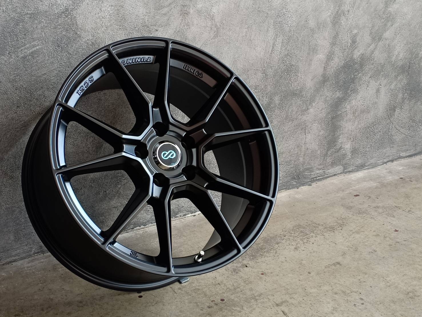 ล้อแม็ก ENKEI SC51 18X8.5 5X114.3 ET+ 40