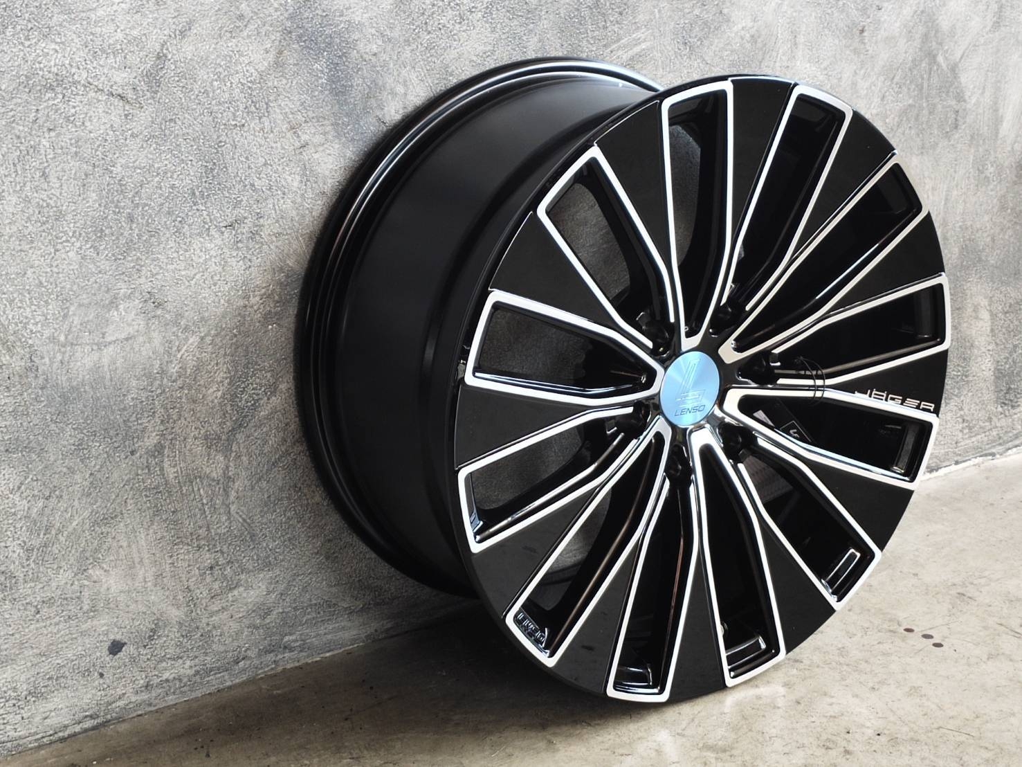 MAJETSTY JAGER-ENIGMA 18X8.5 6H130 ต้องการส่วนลดราคาพิเศษ กรุณาสอบถาม