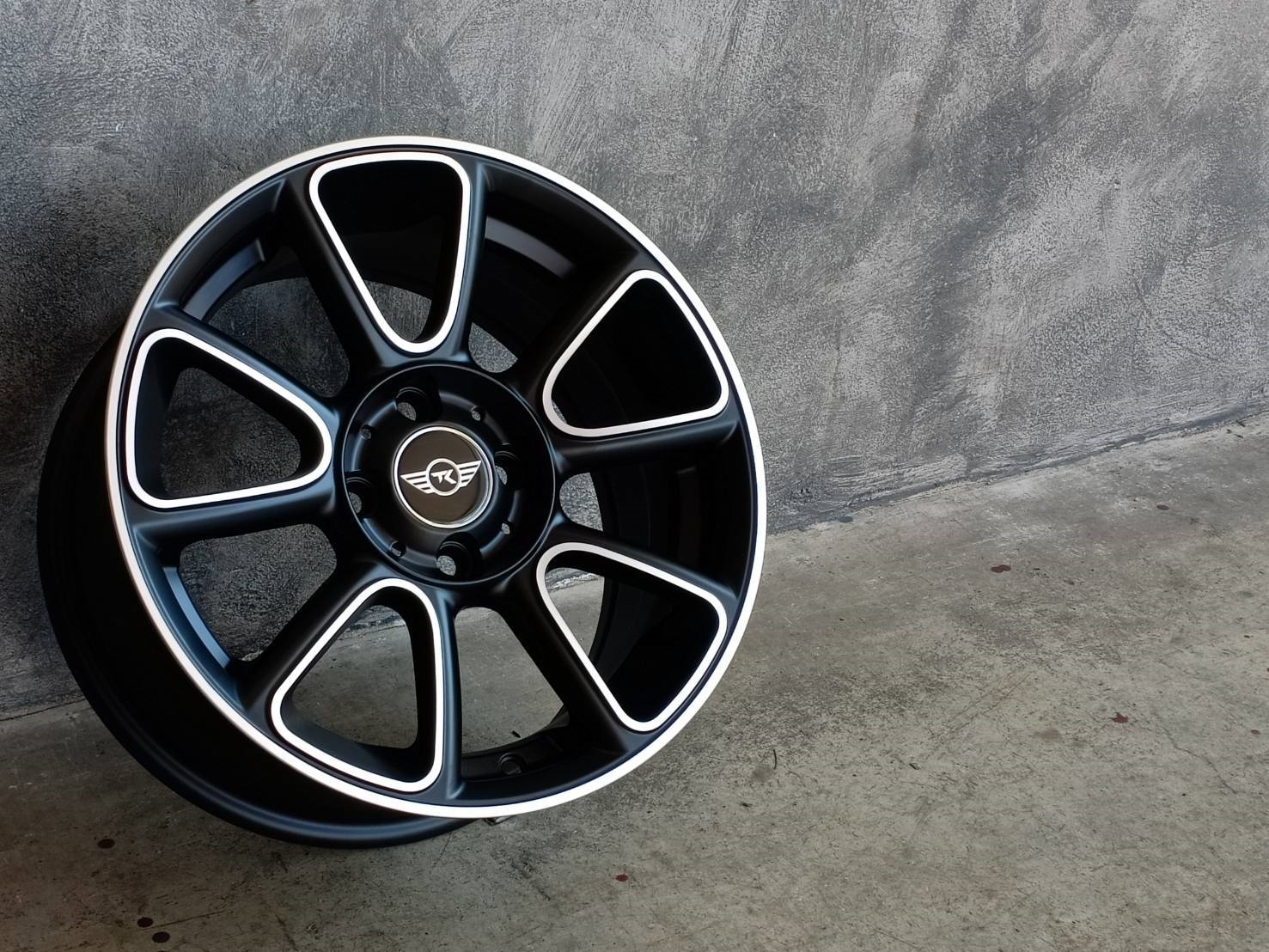 TK-DOLPHIN 15X7 4X100 35 73.1 FP/B MATT