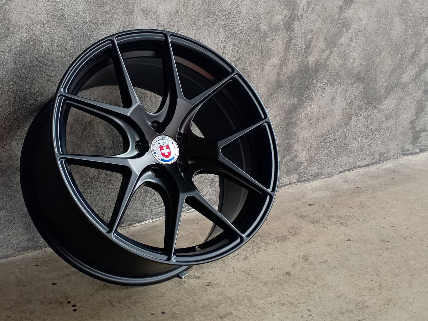 TK-HR (TM-277) 18X8.5 5X100 35 73.1 BLACK-FLAT