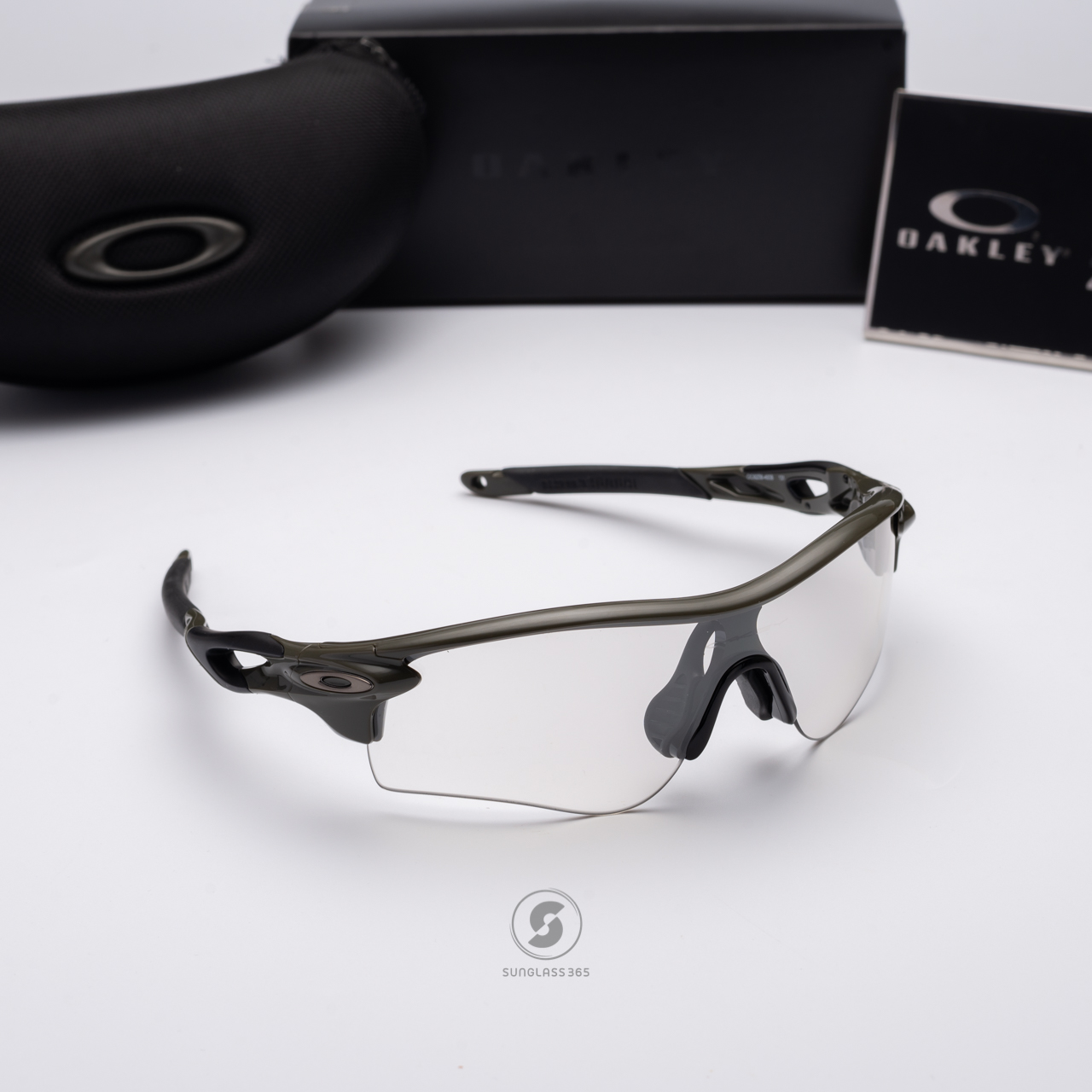 Oakley OO9206-49 RADARLOCK PATH PRIZM Clear Black Photochromic