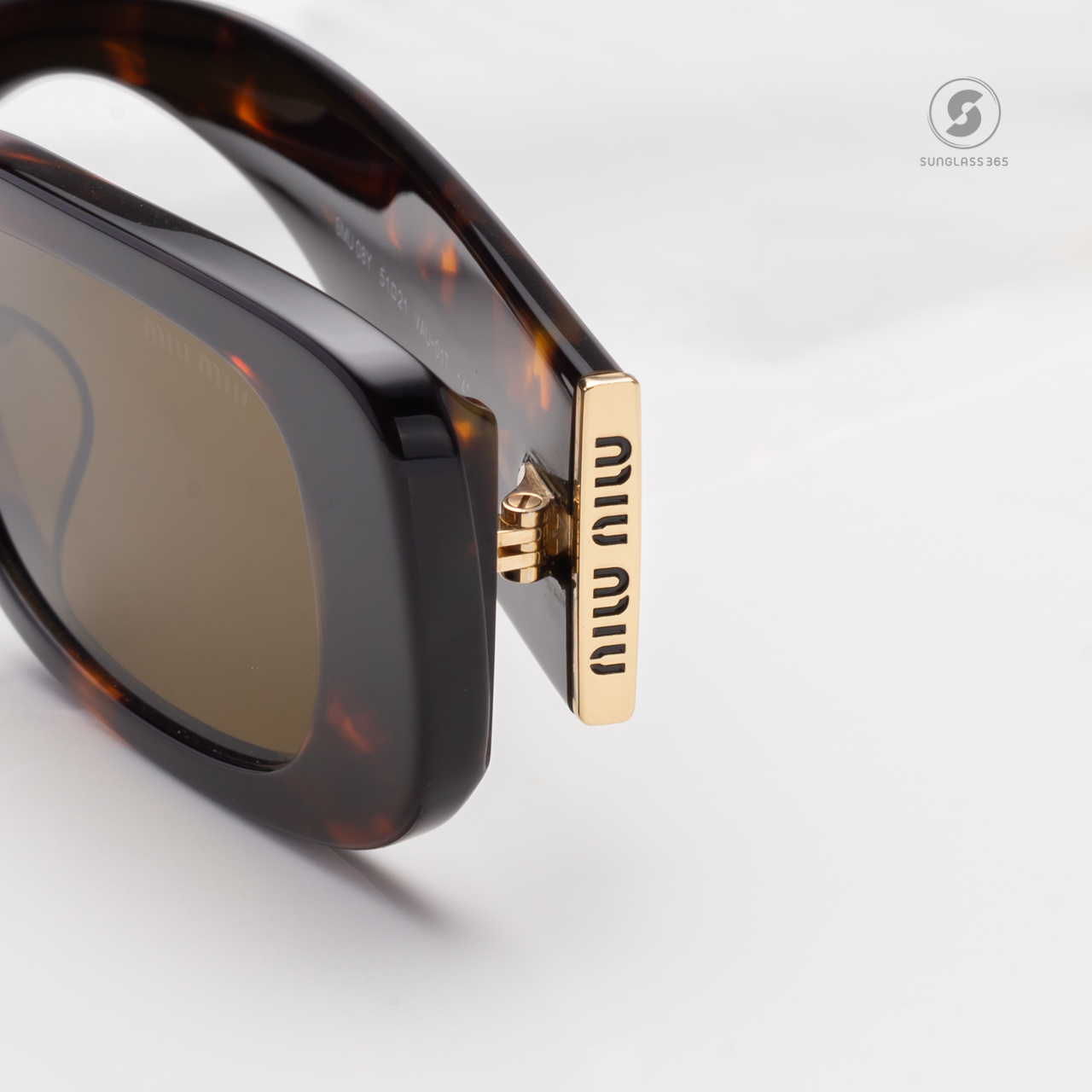 แว่นกันแดด Miu Miu MU08YS VAU01T