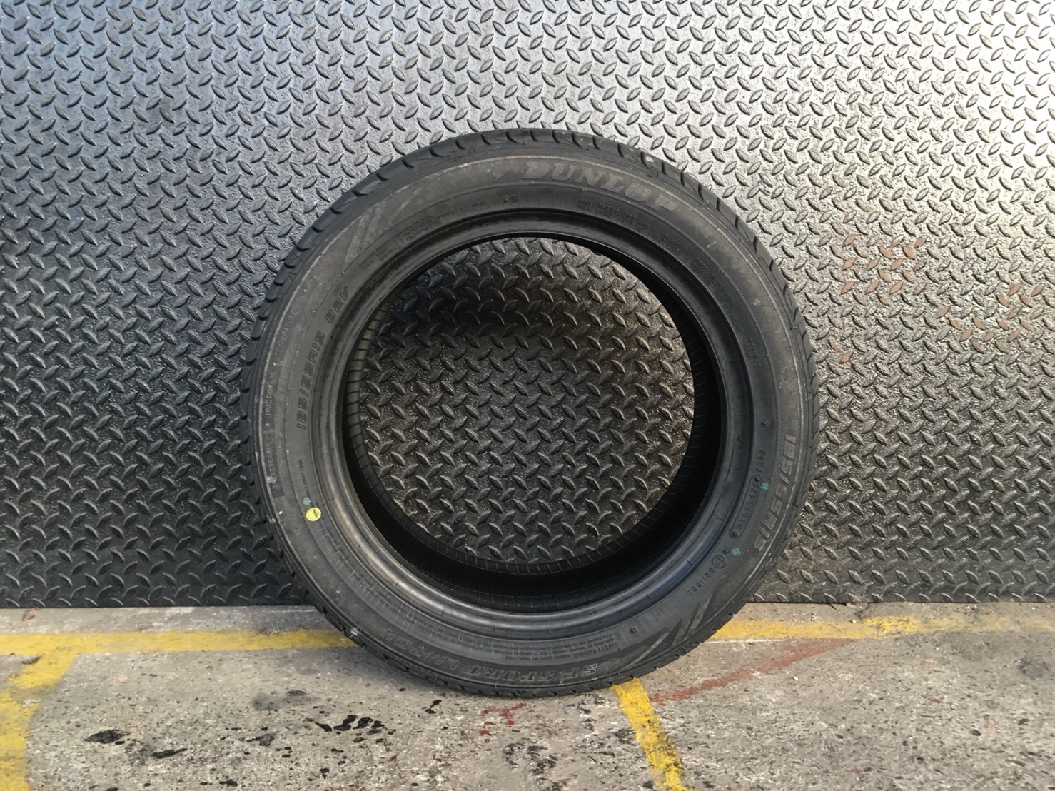 DUNLOP LM704 185-55-15 ปี18 ซื้อ2แถม2 เข้ามาใหม่