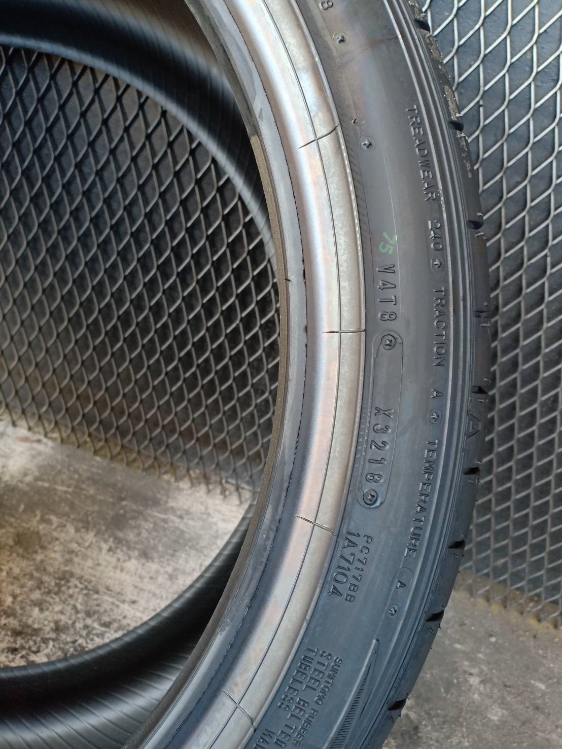 DUNLOP SPMAXX050 PLUS 285/35-21 เส้นละ 8500 ปกติ 24000