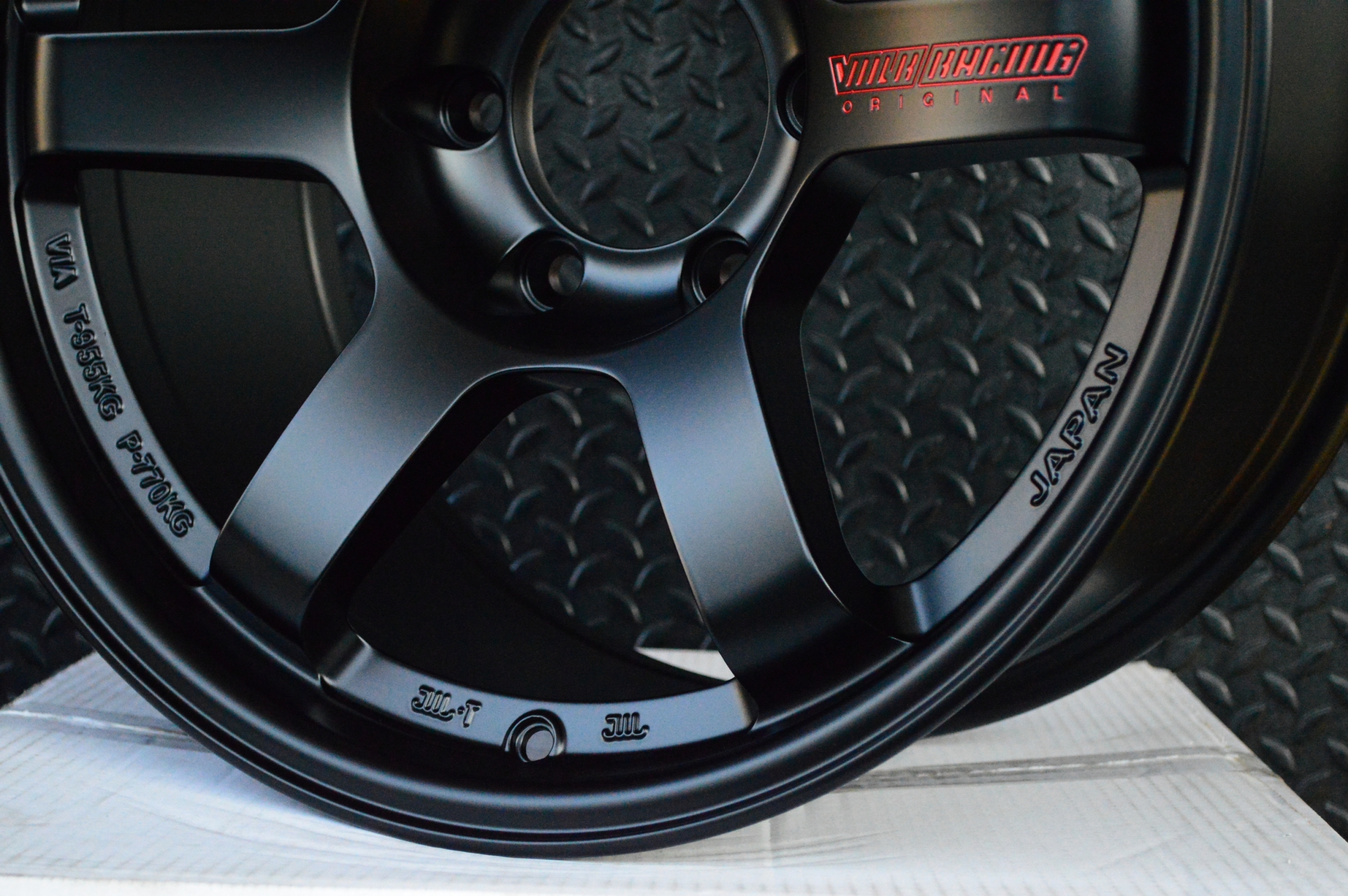 สินค้าตัวใหม่ TE37SUV กลึงก้านแดง