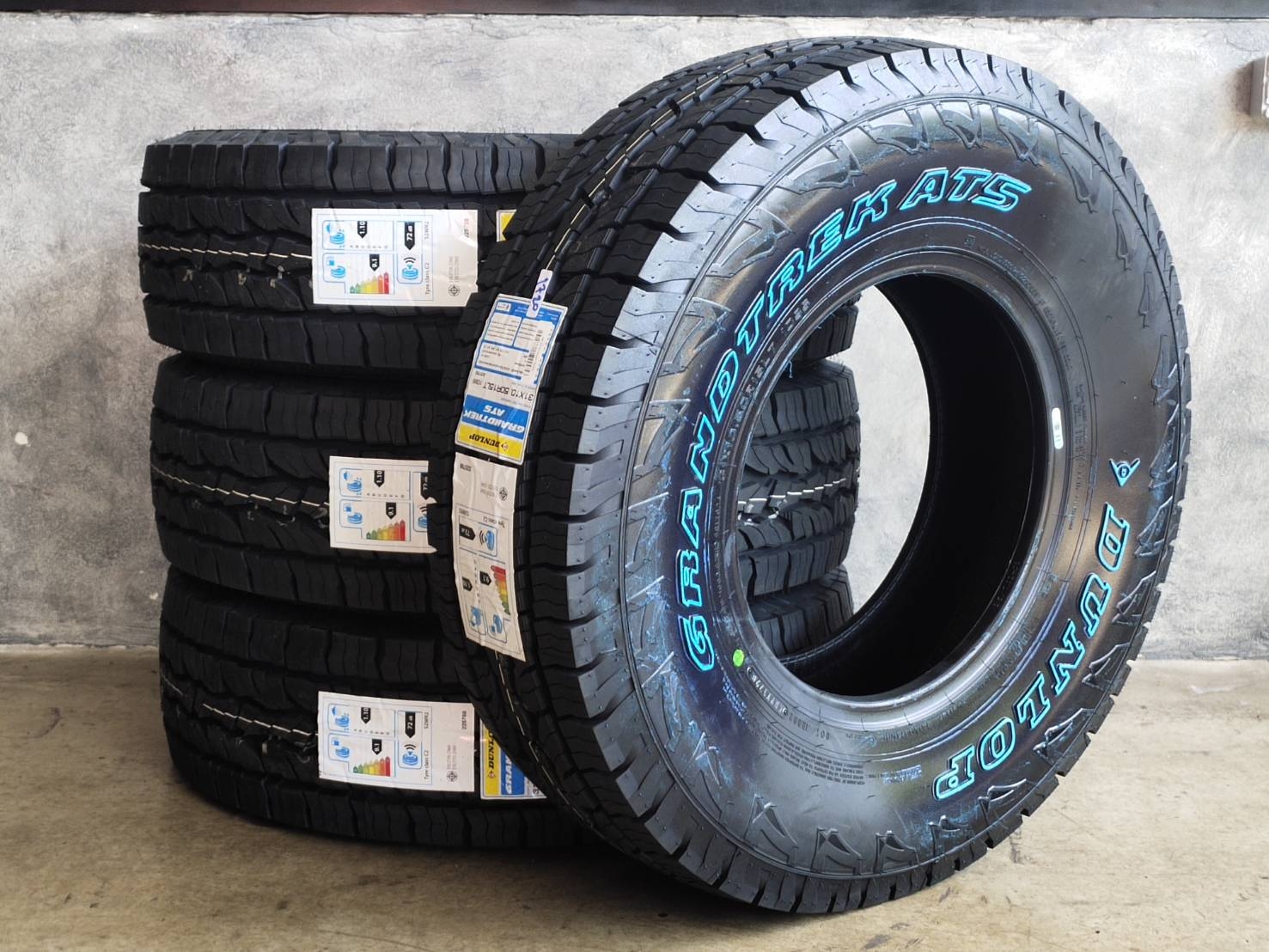 DUNLOP GRANTREK AT5 31X10.5R15 LT 109S