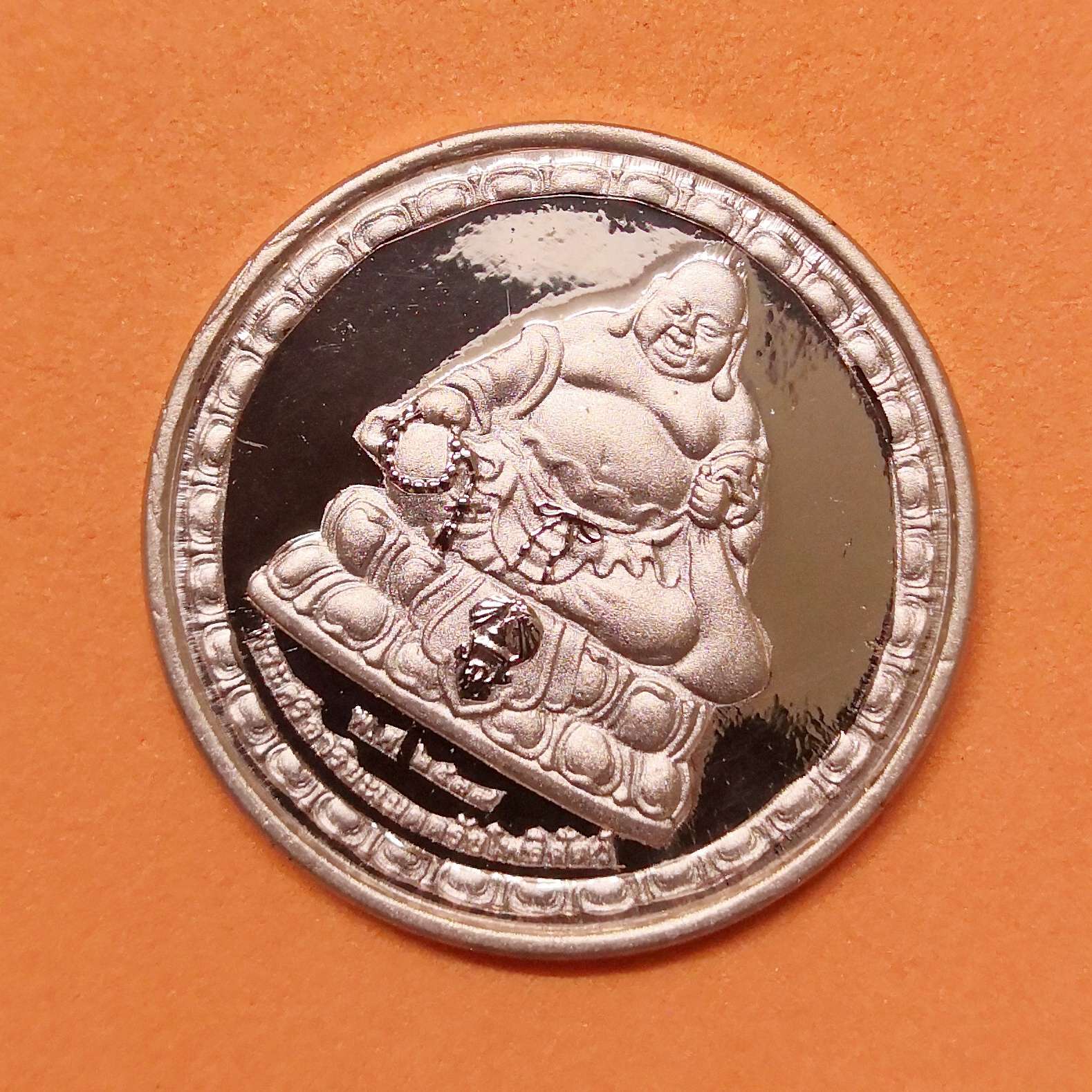 เหรียญ เจ้าแม่กวนอิม หลัง พระสังกัจจายน์ วัดโพธิ์แมนคุณาราม พศ 2539 เหรียญชุบทองแดง ขนาด 2.9 เซน พร้อมตลับเดิม