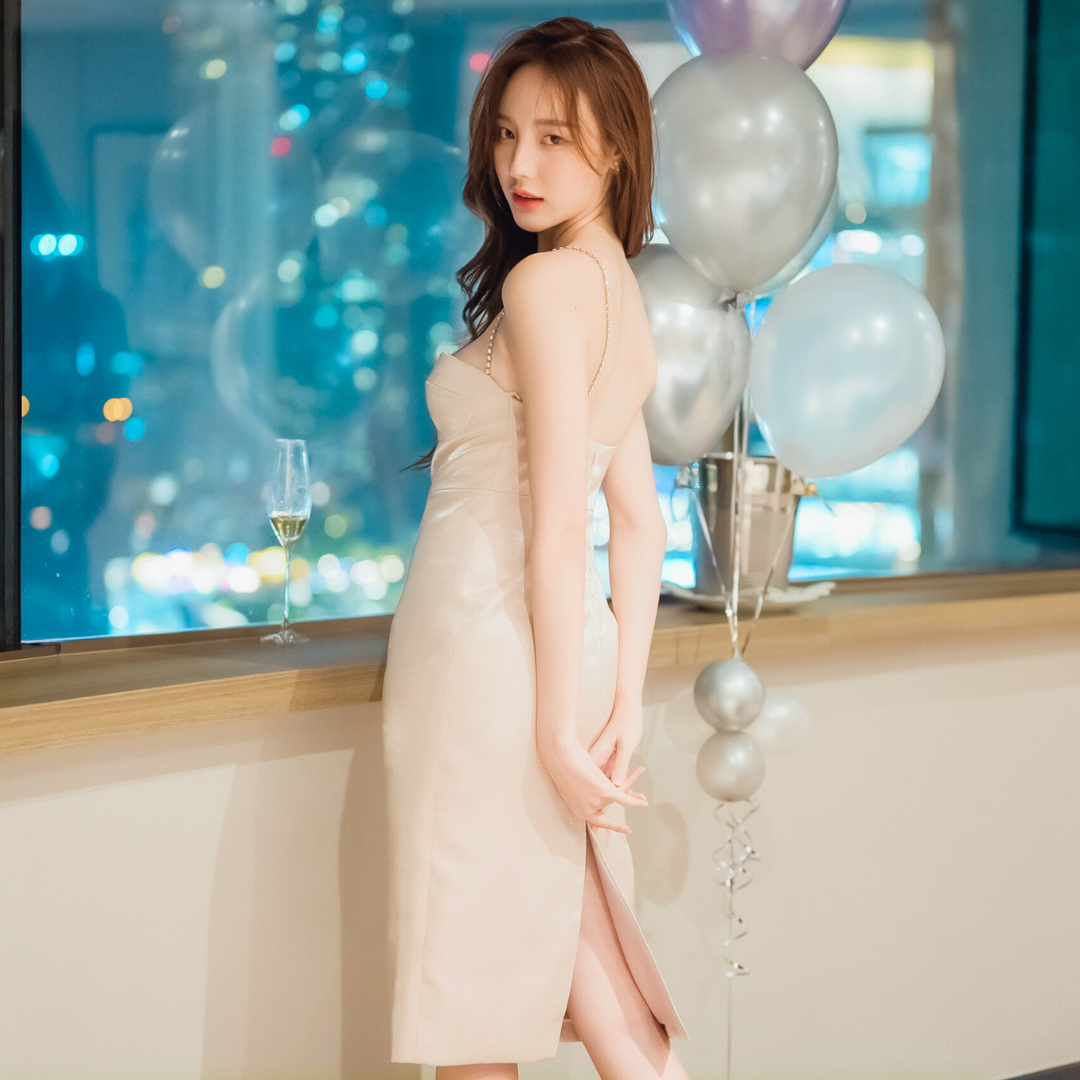 Lism D-075 Chain Elegance Midi Dress ชุดเดรสซาติน