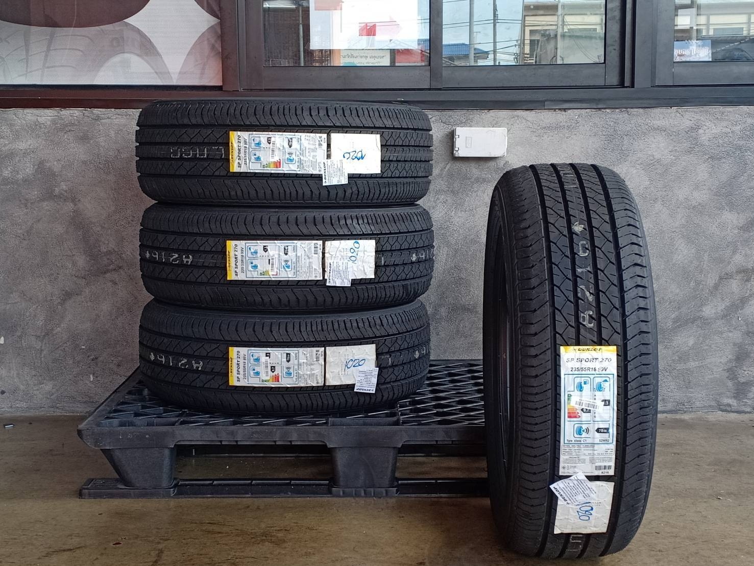 DUNLOP 235/55R18 SP SPORT 270 99V MADE IN JAPAN
