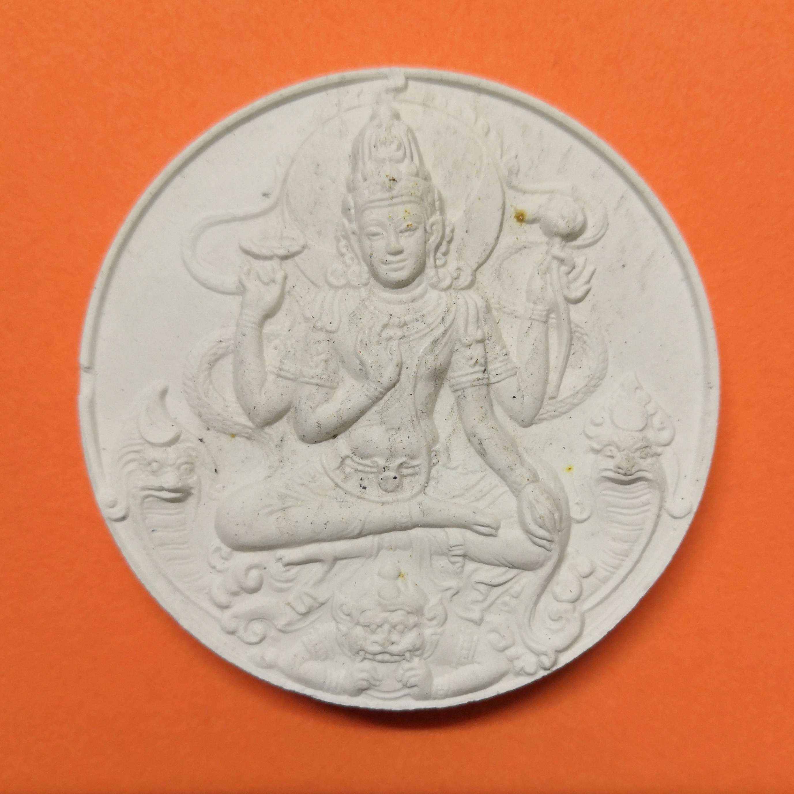 เหรียญเนื้อผง จตุคามรามเทพ รุ่น สัจจะอธิษฐาน บุโรพุทโธ 2550 ขนาด 5 เซน จัดสร้างโดย อาจารย์ลักษณ์ เรขานิเทศ สถาบันพยากรณ์ศาสตร์ พร้อมสูจิบัตร