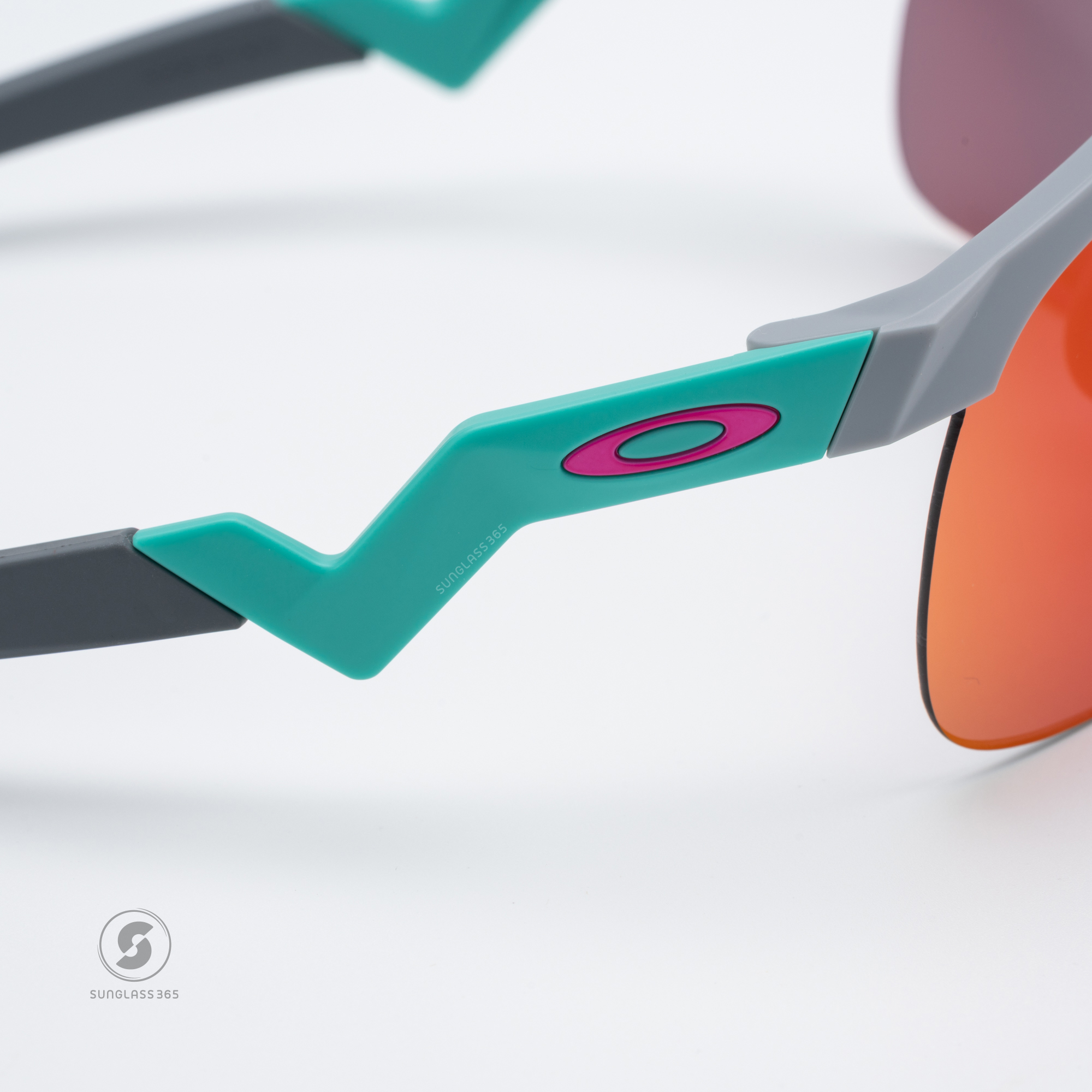 Oakley Resistor OJ9010-26 Matte Fog Prizm Field