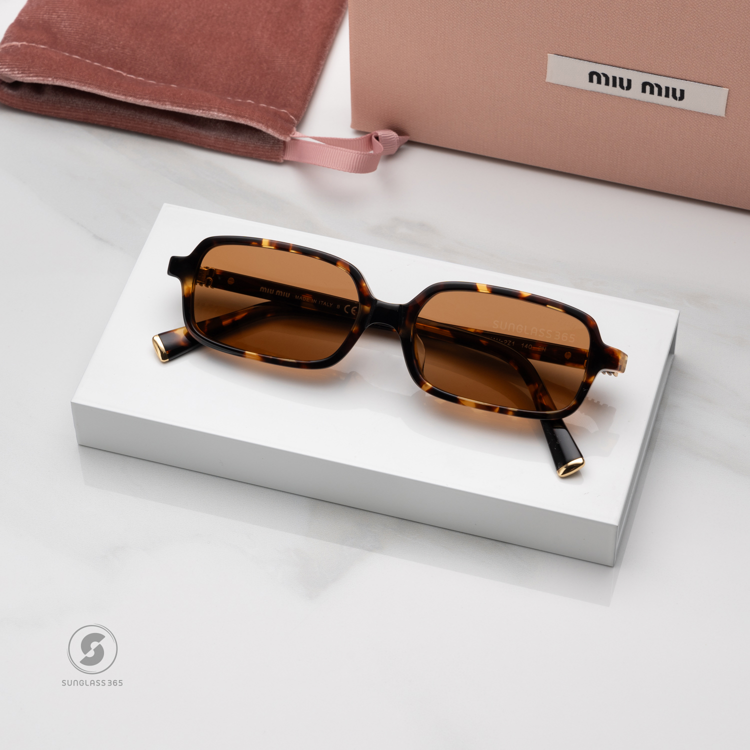 แว่นกันแดด Miu Miu MU11ZSF VAU2Z1