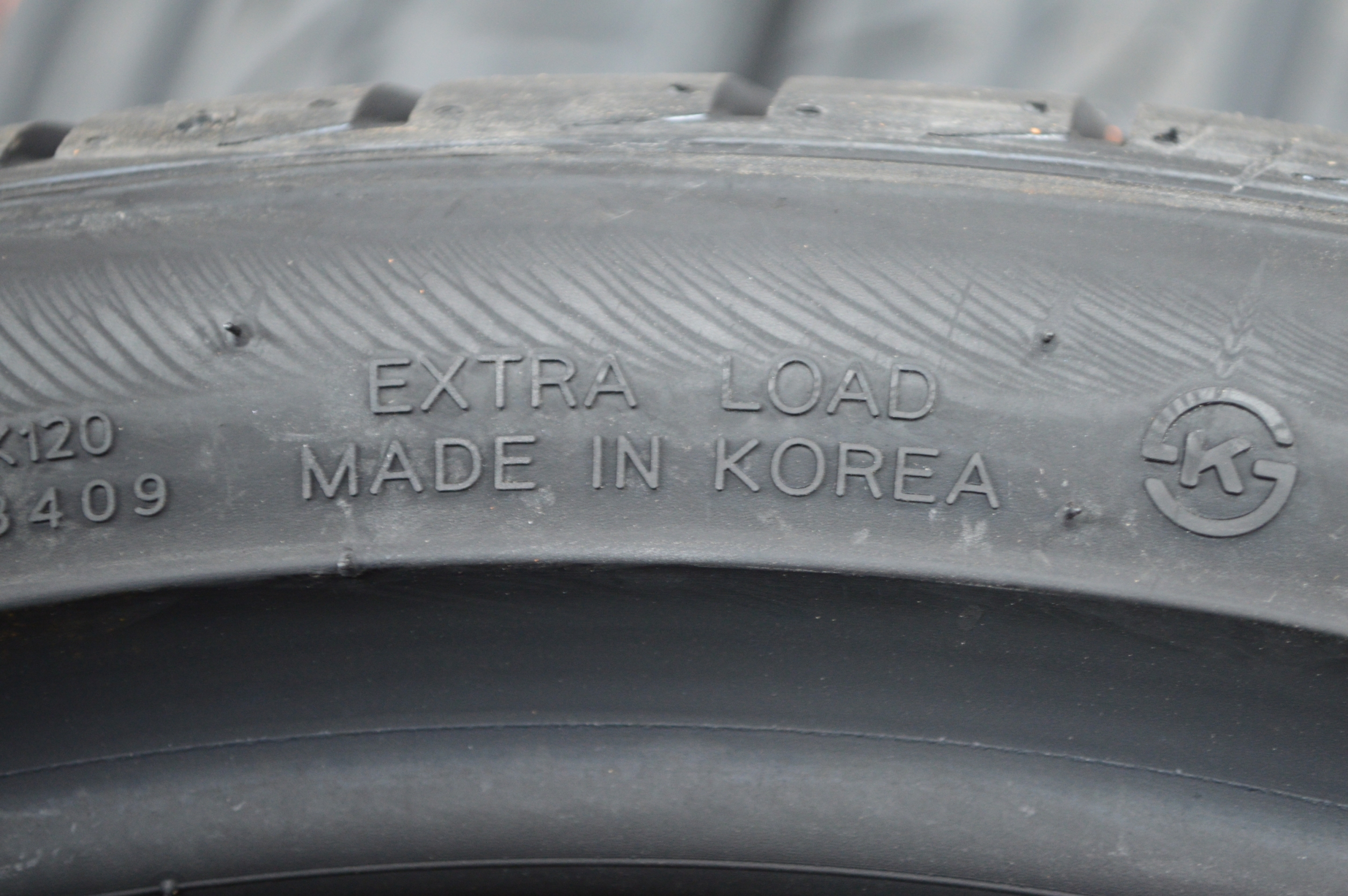 HANKOOK V12EVO2 235/35-19 ราคาพิเศษ และเบอร์อื่น ราคาโปรโมชั่นเพียบ