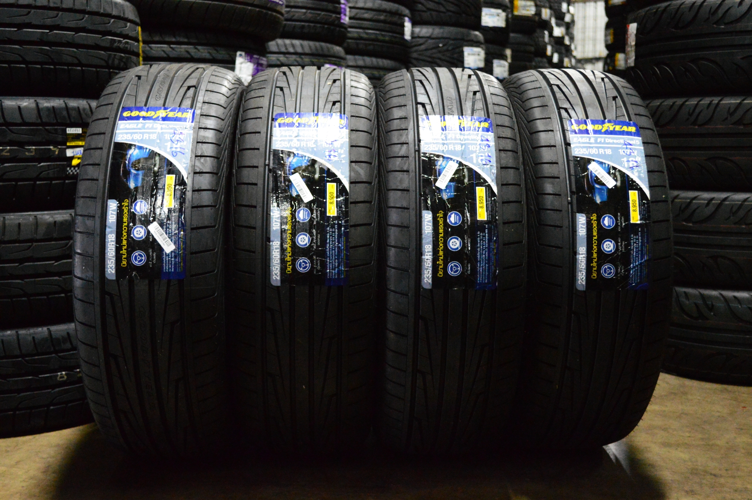 GOODYEAR F1D5 235/60-18 เส้น 3900 ปกติ 7500 ปี16 ราคาพิเศษ จำนวนจำกัด