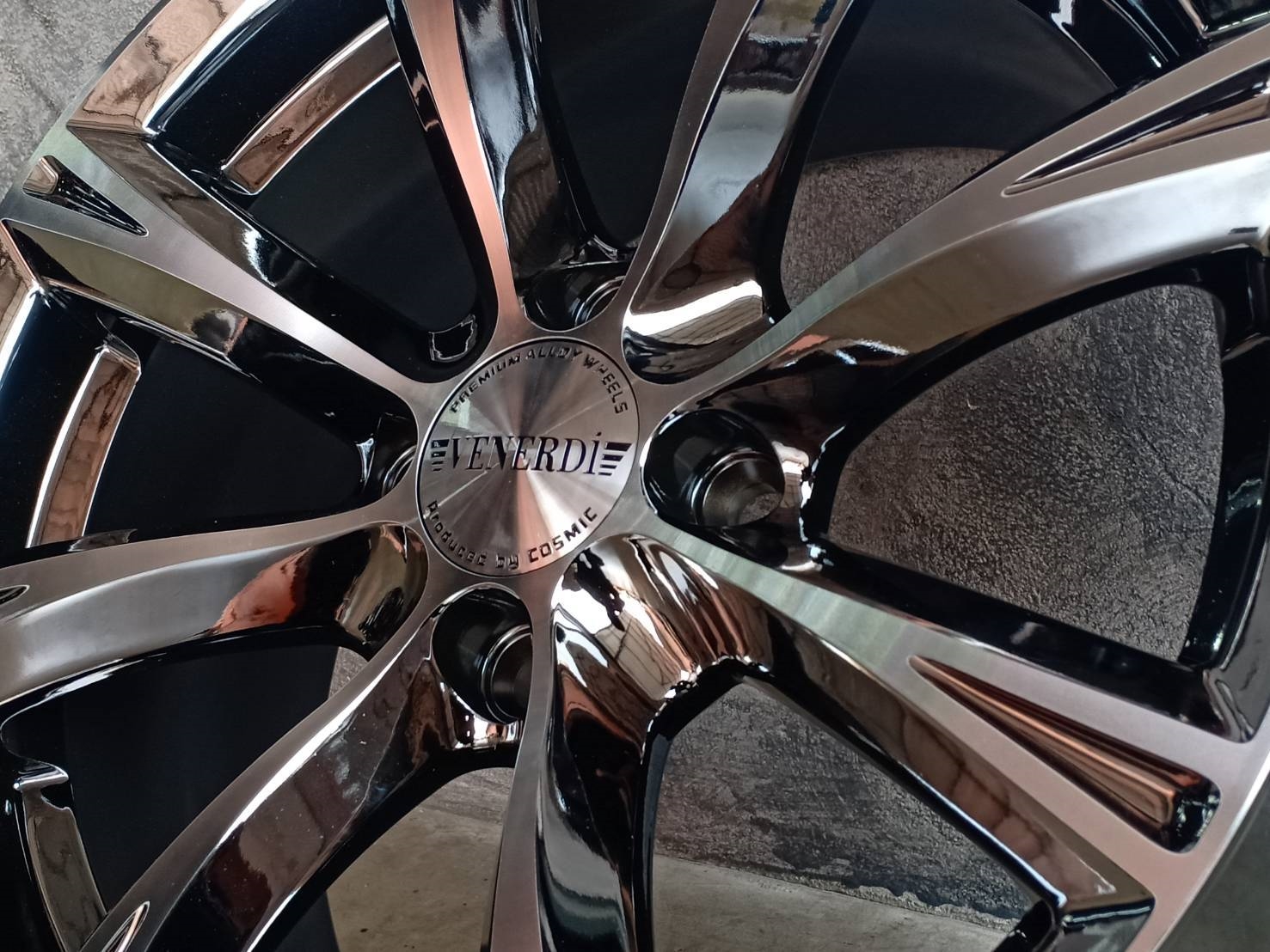 VENERDI MF8008 PCD 4x100 15x7 ET+38 สินค้าราคาถูก