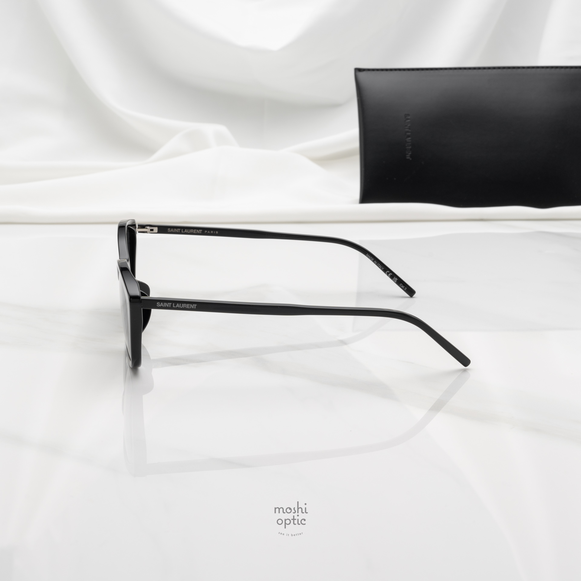 แว่นกันแดด YVES SAINT LAURENT SL 775F 001