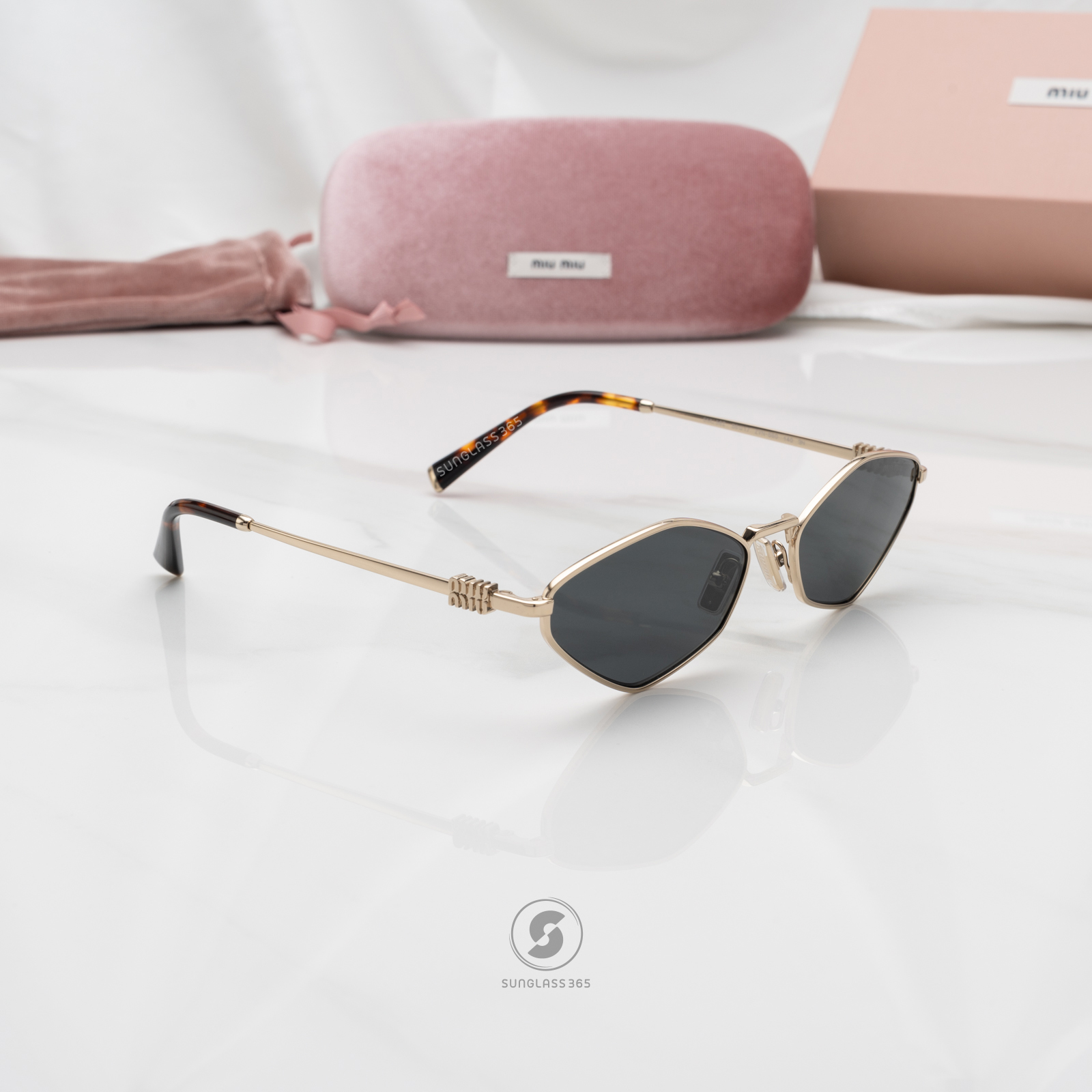 แว่นกันแดด Miu Miu MU56ZS ZVN5S0