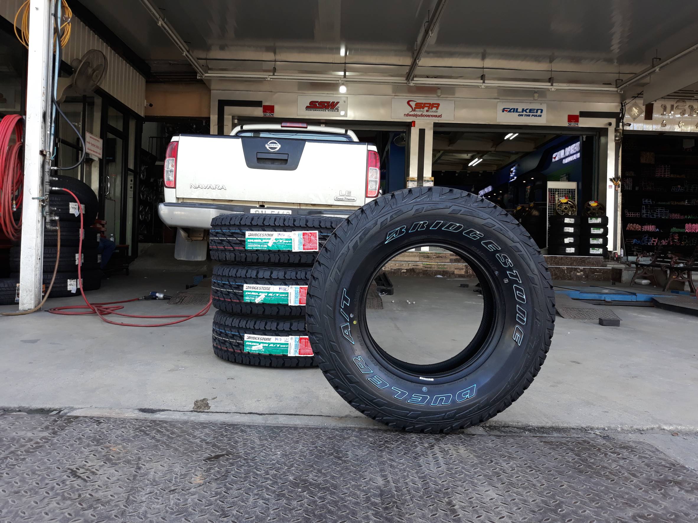 BRIDGESTONE DUELER AT697 265/70-16 ราคาถูก