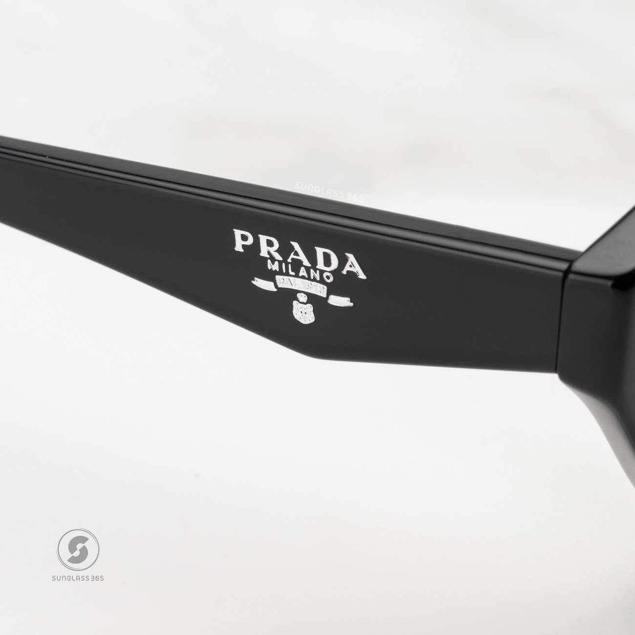PRADA PRA02SF 16K08Z Black