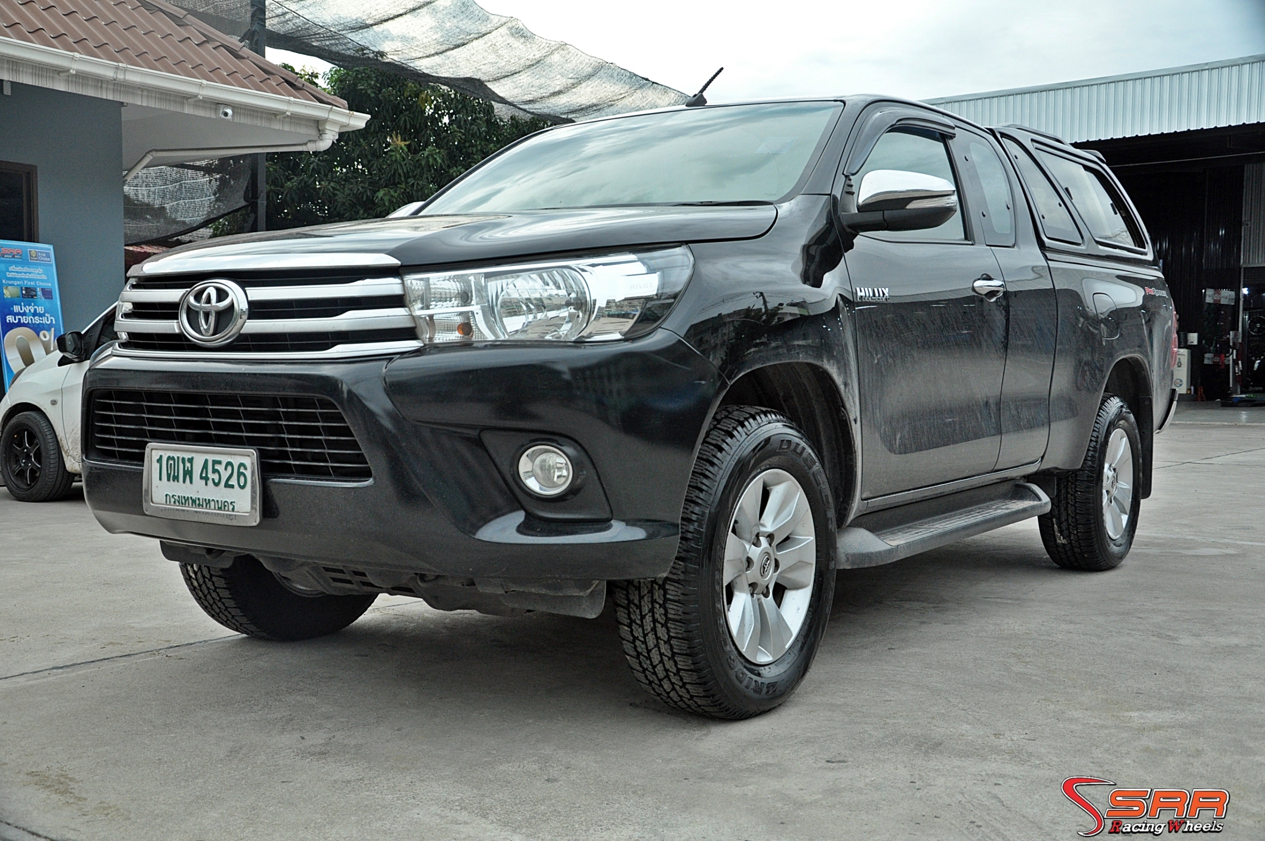 BRIDGESTONE AT693 265/65R17