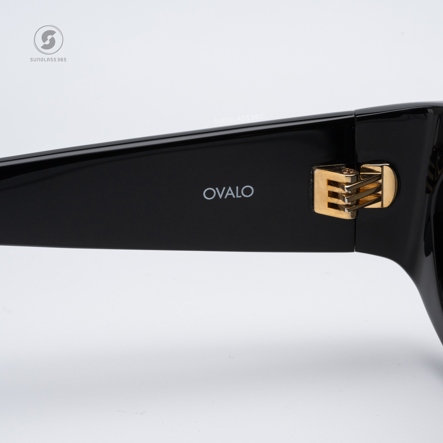 แว่นกันแดด JACQUEMUS OVALO JAC4 C1